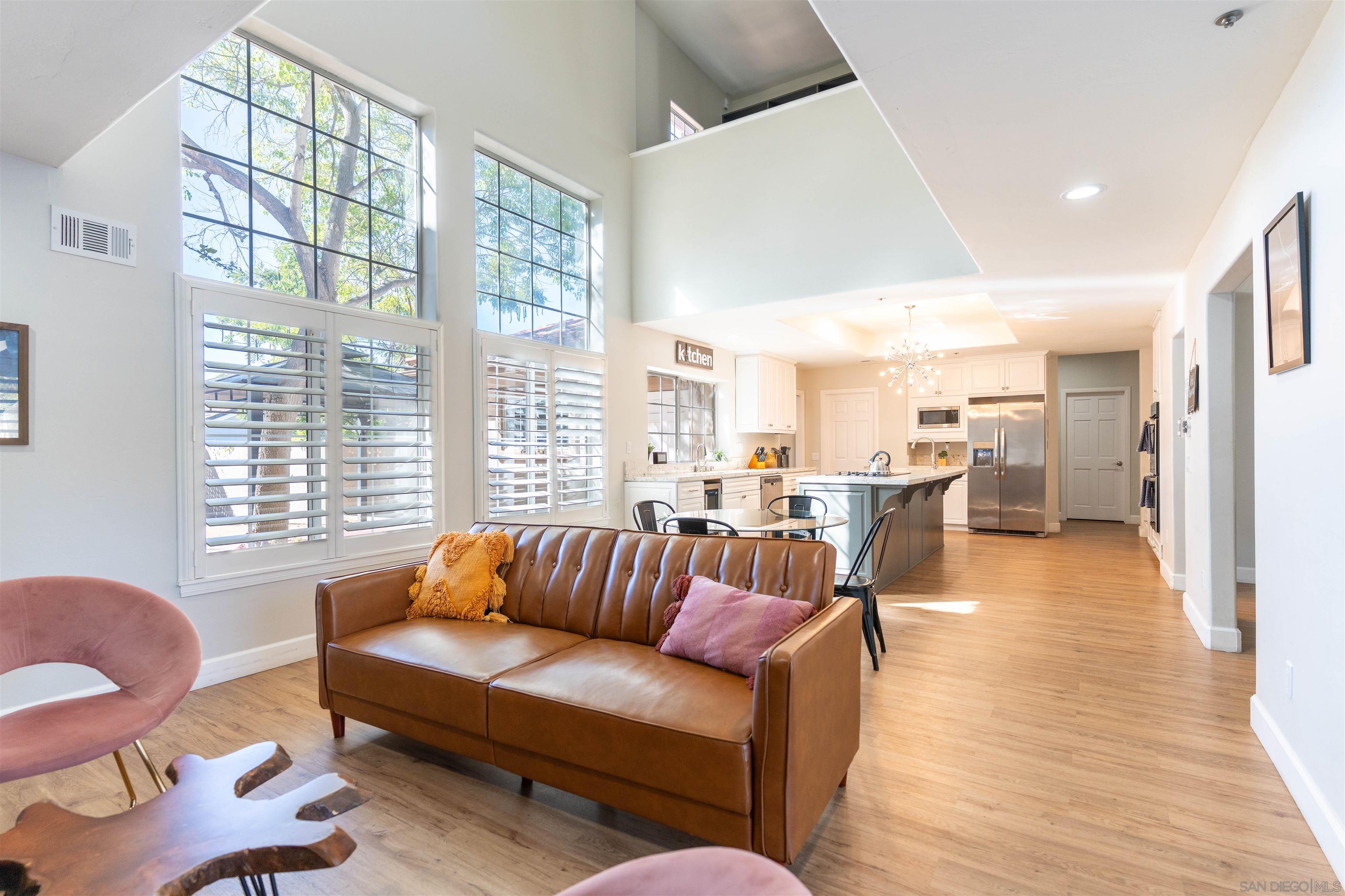 Detail Gallery Image 5 of 51 For 1696  Gil Way, Vista,  CA 92084 - 6 Beds | 6/1 Baths