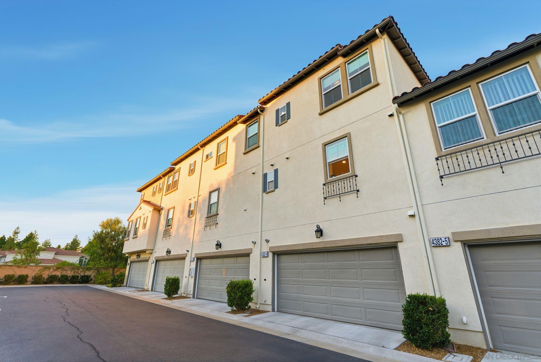 Detail Gallery Image 26 of 42 For 4382  Pacifica Way  #4,  Oceanside,  CA 92056 - 3 Beds | 3/1 Baths