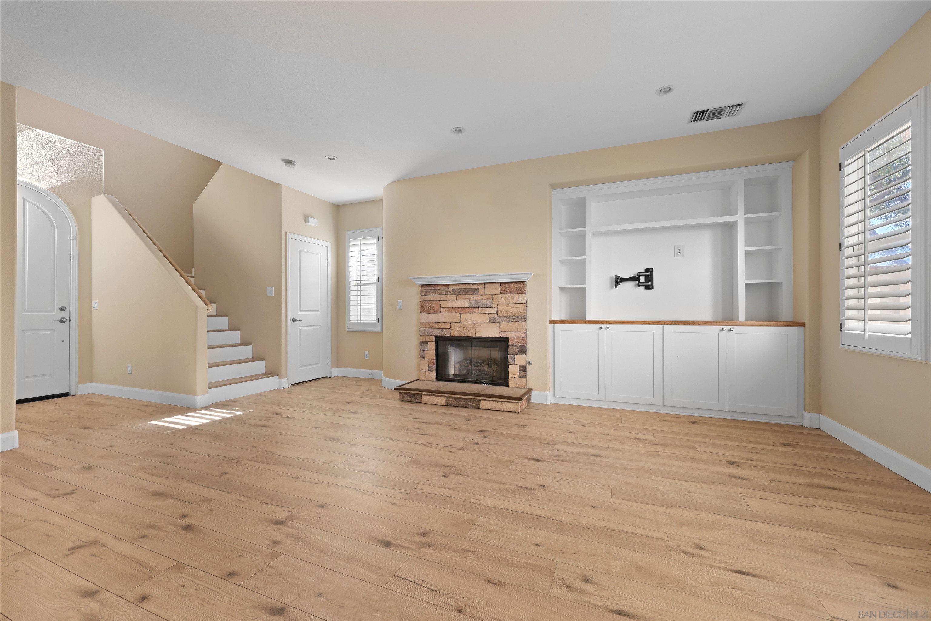 Detail Gallery Image 4 of 42 For 2132  Copper Leaf Ct, Chula Vista,  CA 91915 - 4 Beds | 3 Baths