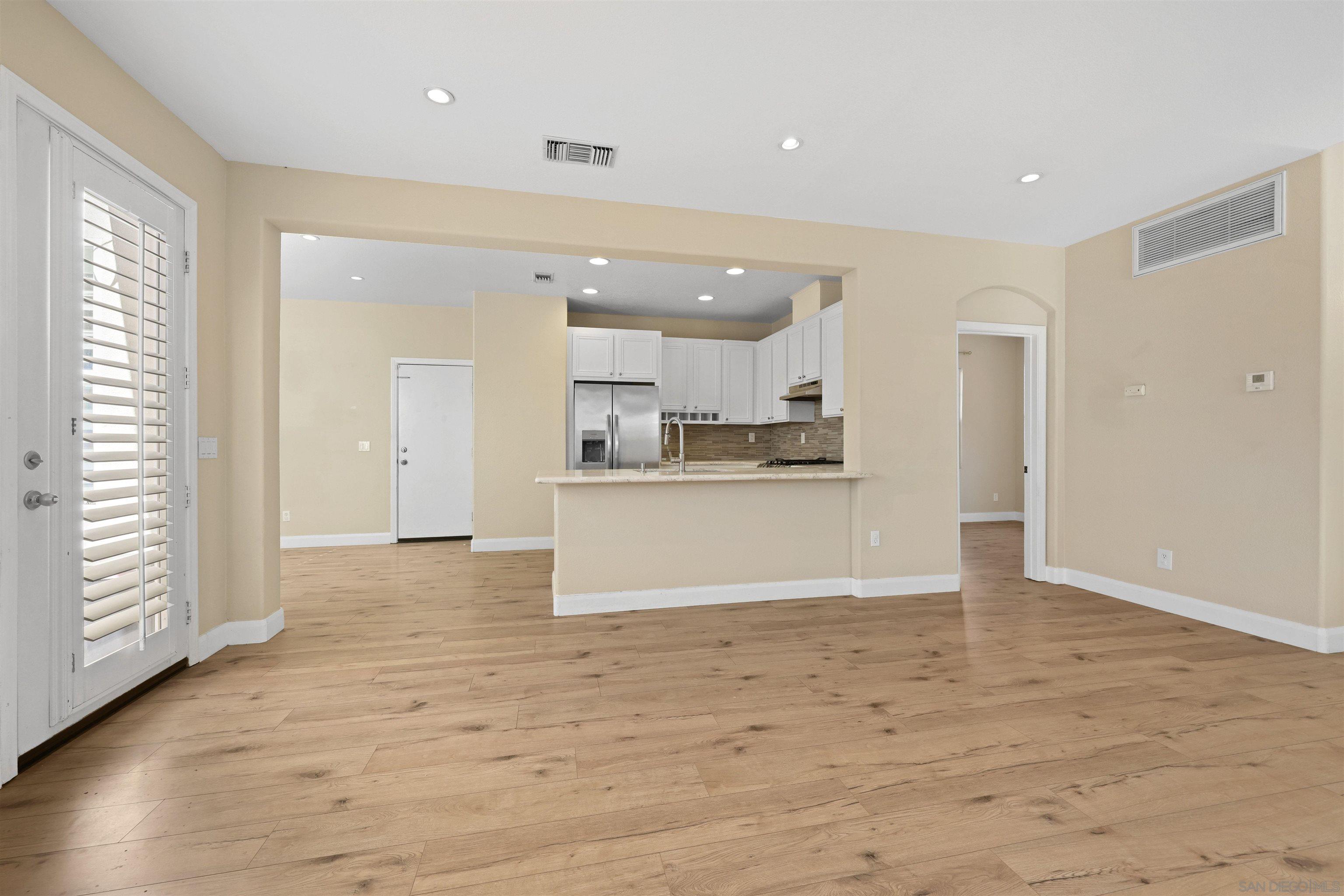 Detail Gallery Image 6 of 42 For 2132  Copper Leaf Ct, Chula Vista,  CA 91915 - 4 Beds | 3 Baths