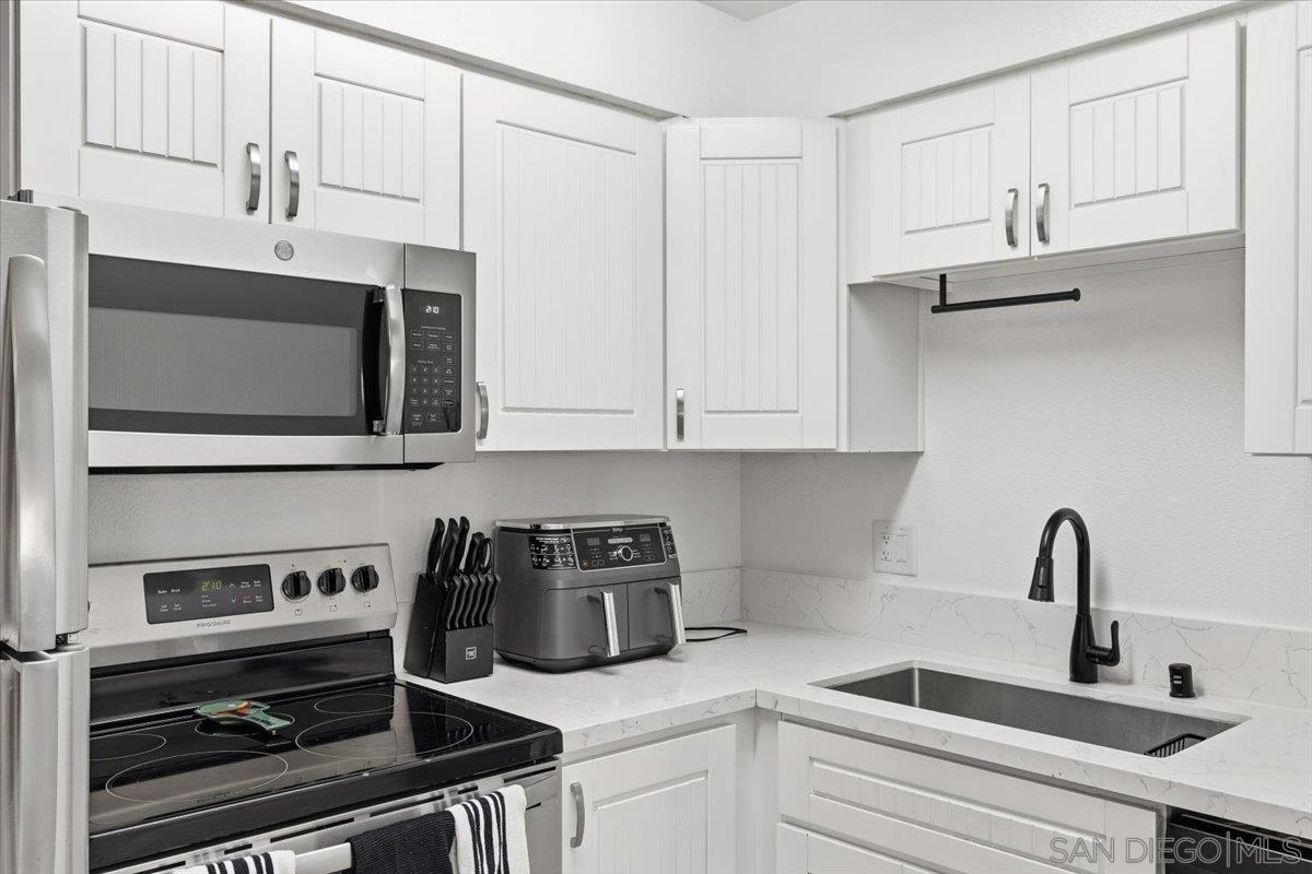 Detail Gallery Image 4 of 24 For 6955  Alvarado Rd  #30,  San Diego,  CA 92120 - 2 Beds | 2 Baths