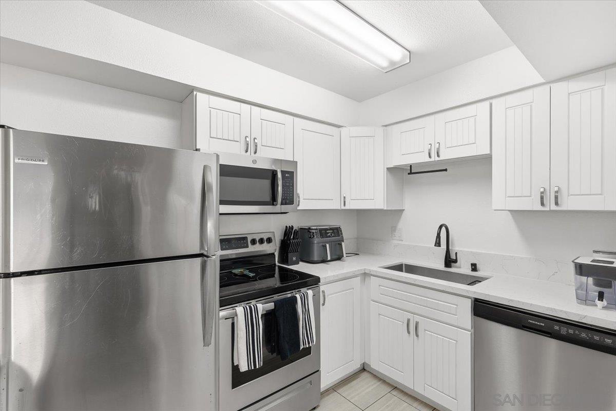 Detail Gallery Image 6 of 24 For 6955  Alvarado Rd  #30,  San Diego,  CA 92120 - 2 Beds | 2 Baths