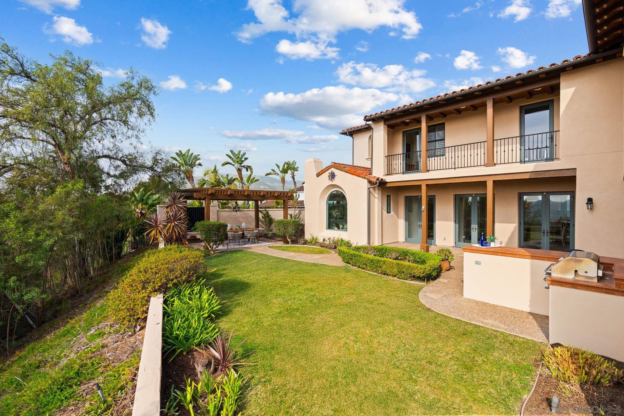 Detail Gallery Image 28 of 33 For 17026  San Antonio Rose Ct, San Diego,  CA 92127 - 4 Beds | 4/1 Baths