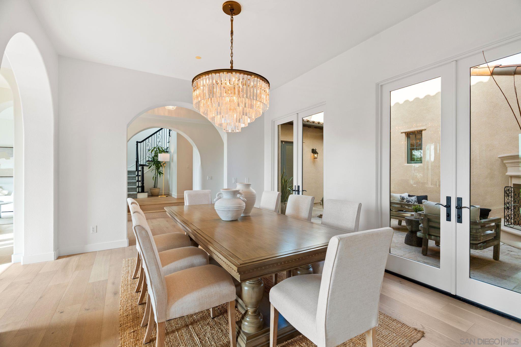 Detail Gallery Image 4 of 33 For 17026  San Antonio Rose Ct, San Diego,  CA 92127 - 4 Beds | 4/1 Baths