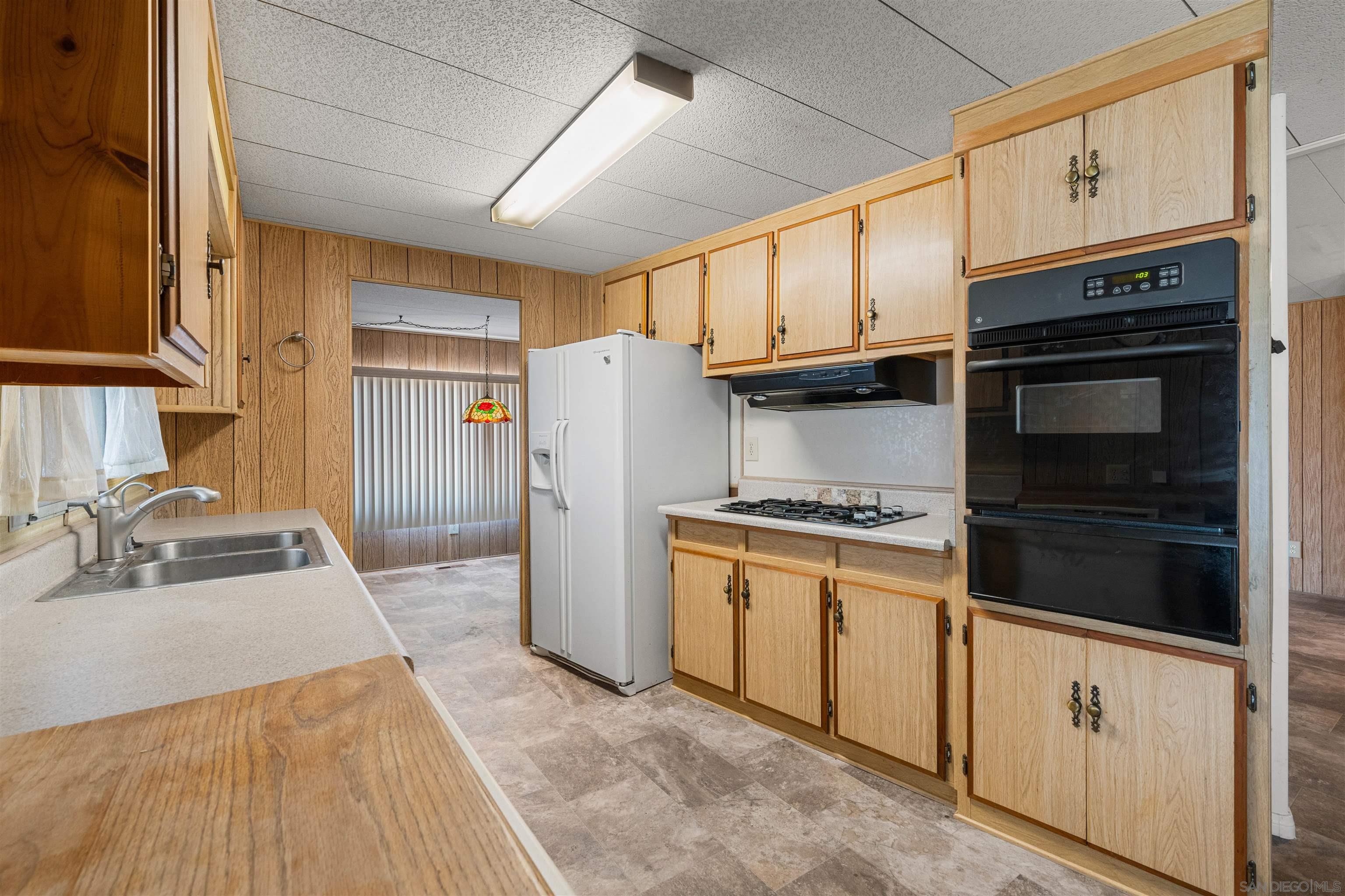 Detail Gallery Image 6 of 29 For 444 N El Camino Real  Spc 42, Encinitas,  CA 92024 - 3 Beds | 2 Baths