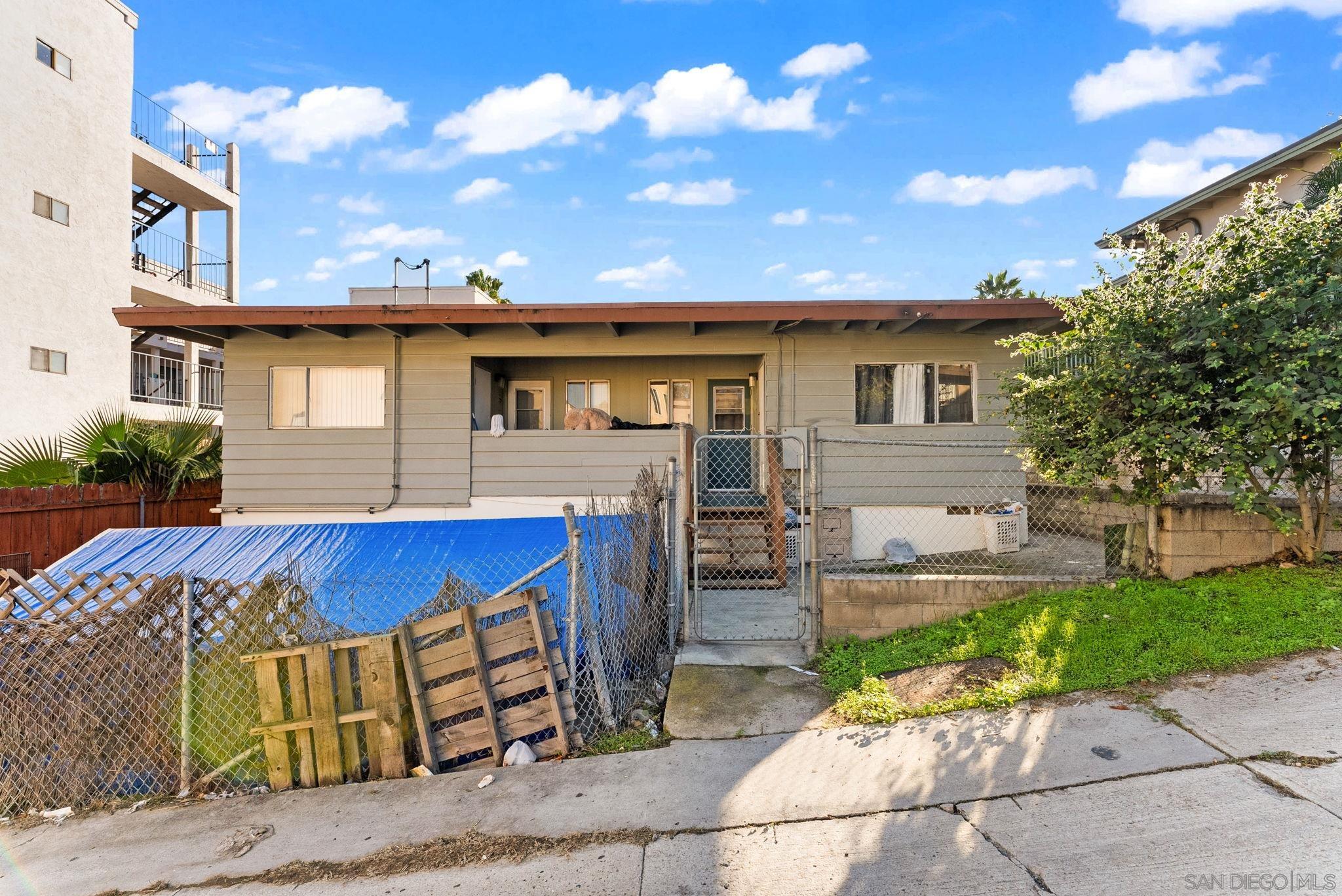 Detail Gallery Image 12 of 21 For 2774-80 E Broadway, San Diego,  CA 92102 - – Beds | – Baths