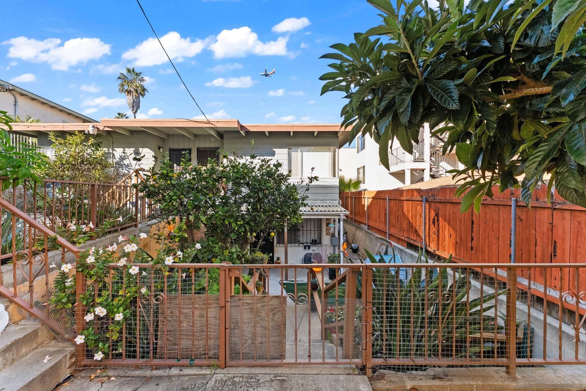 Detail Gallery Image 9 of 21 For 2774-80 E Broadway, San Diego,  CA 92102 - – Beds | – Baths