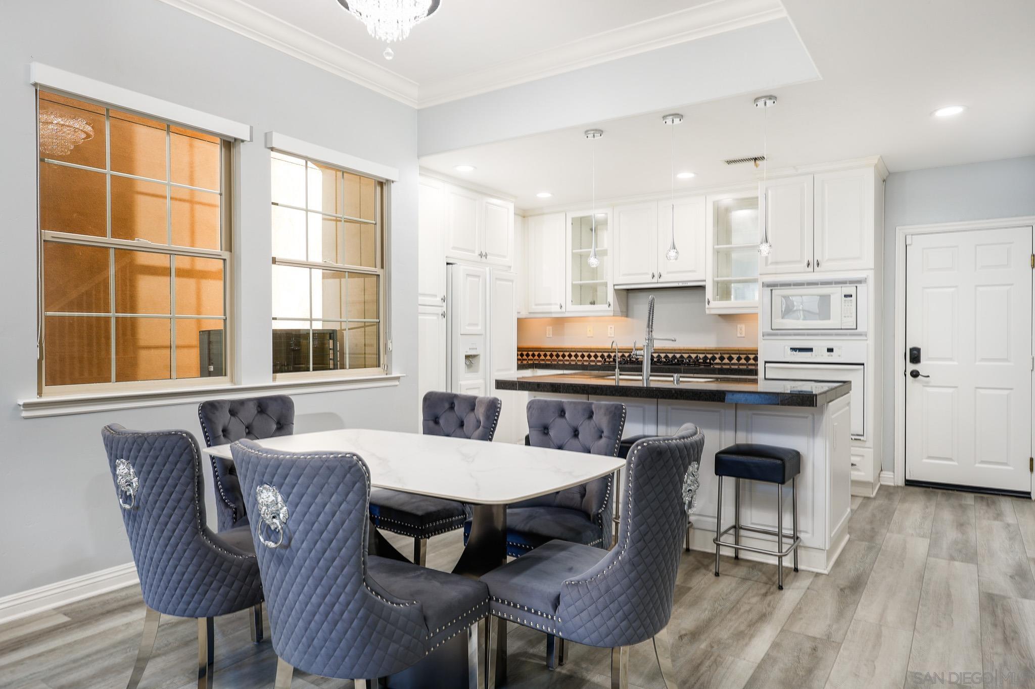 Detail Gallery Image 11 of 36 For 2717 E Evans Rd, San Diego,  CA 92106 - 3 Beds | 3 Baths