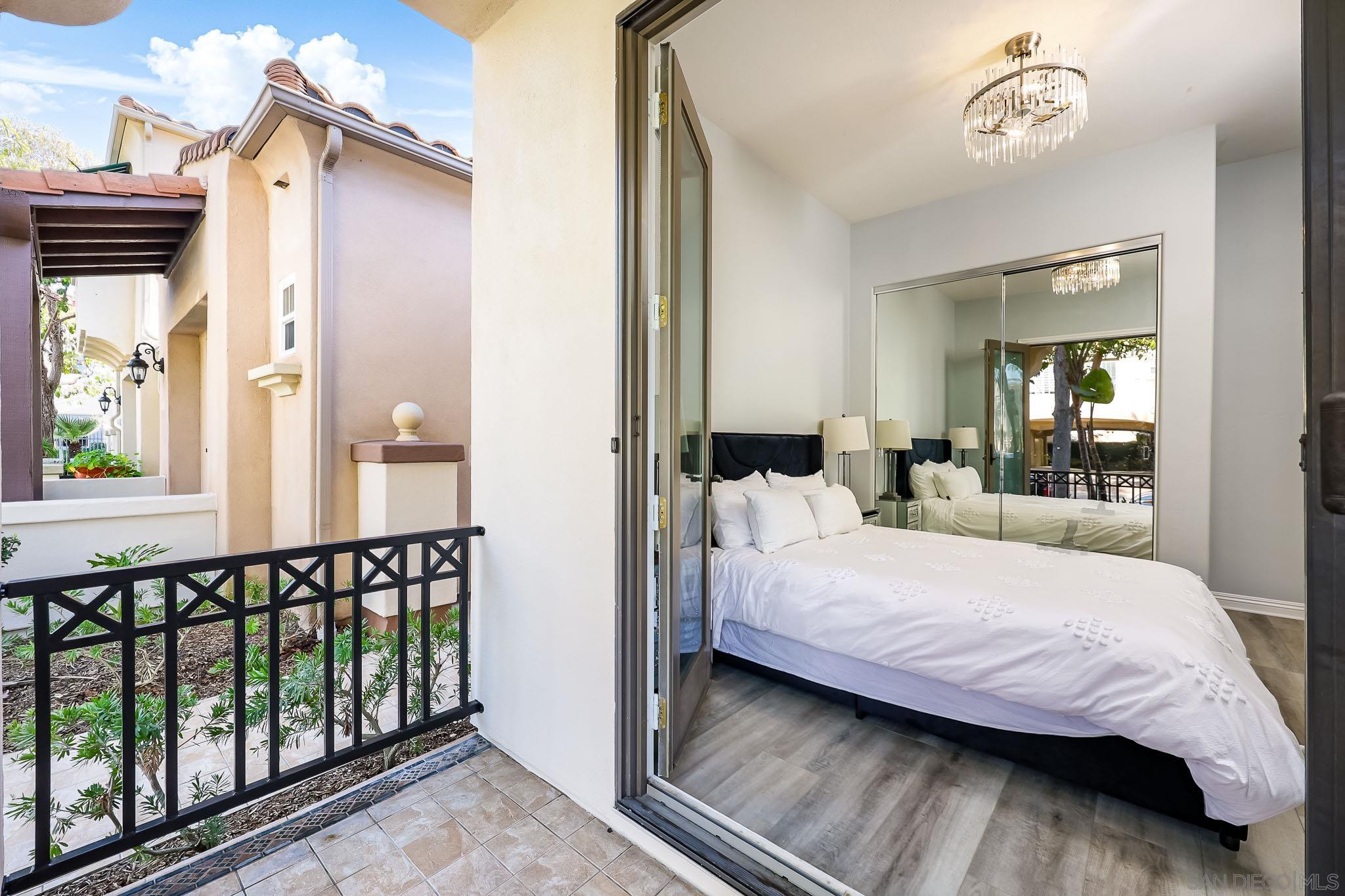 Detail Gallery Image 17 of 36 For 2717 E Evans Rd, San Diego,  CA 92106 - 3 Beds | 3 Baths