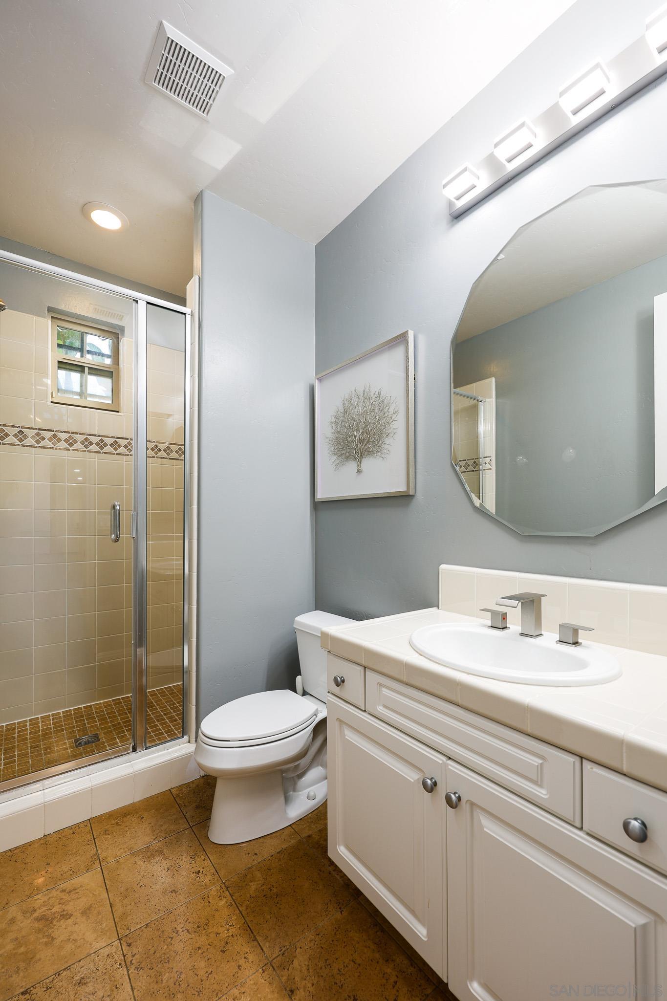 Detail Gallery Image 18 of 36 For 2717 E Evans Rd, San Diego,  CA 92106 - 3 Beds | 3 Baths