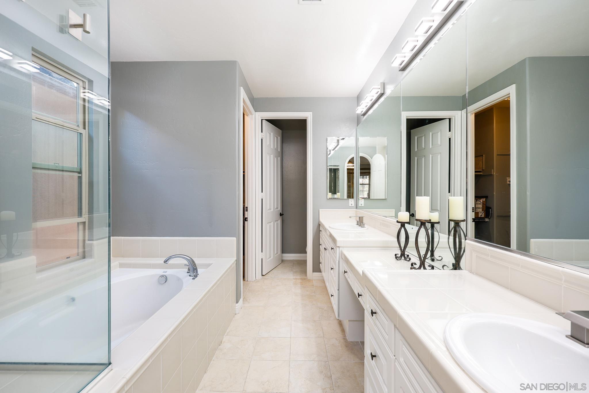 Detail Gallery Image 23 of 36 For 2717 E Evans Rd, San Diego,  CA 92106 - 3 Beds | 3 Baths