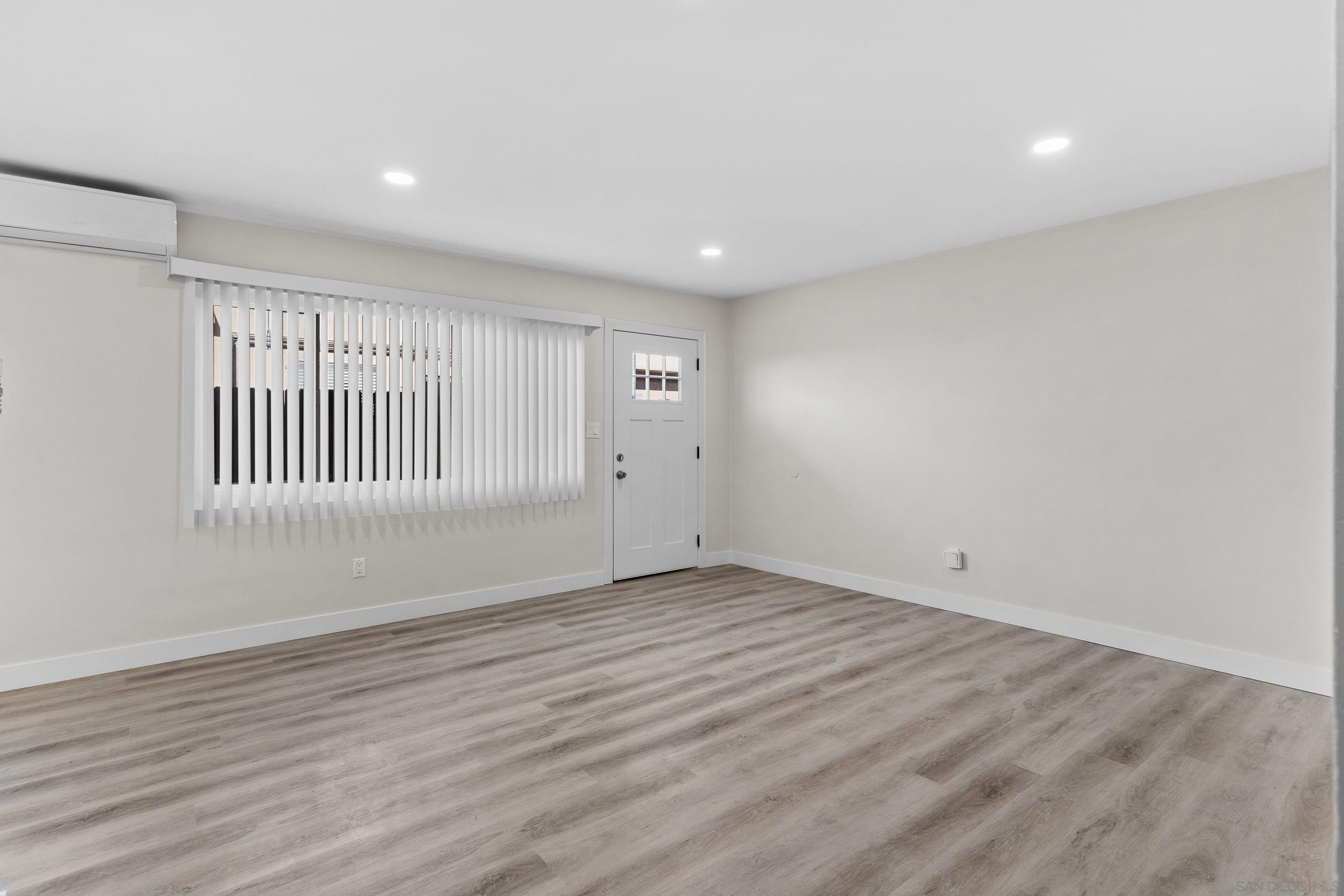 Detail Gallery Image 5 of 8 For 3821  Marlborough Ave, San Diego,  CA 92105 - 2 Beds | 1 Baths