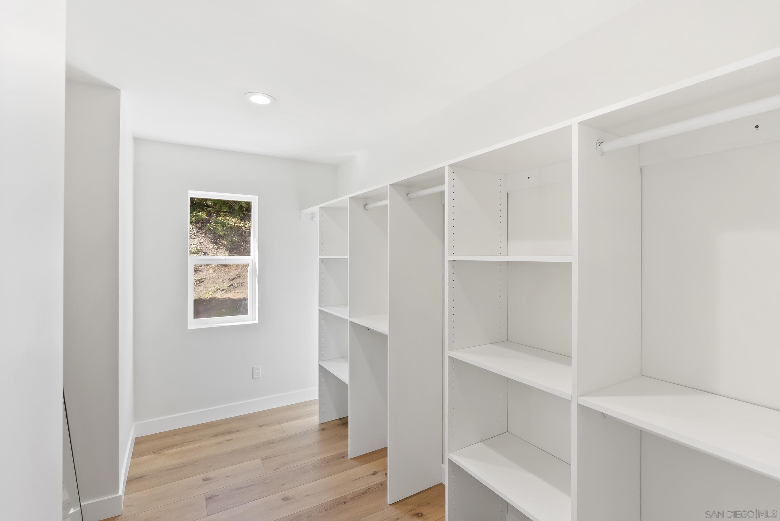 Detail Gallery Image 29 of 72 For 7875  Bellakaren Pl, La Jolla,  CA 92037 - 6 Beds | 4/1 Baths