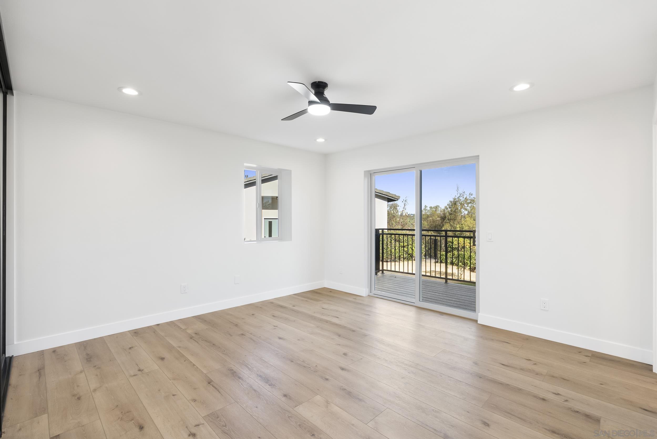 Detail Gallery Image 45 of 72 For 7875  Bellakaren Pl, La Jolla,  CA 92037 - 6 Beds | 4/1 Baths