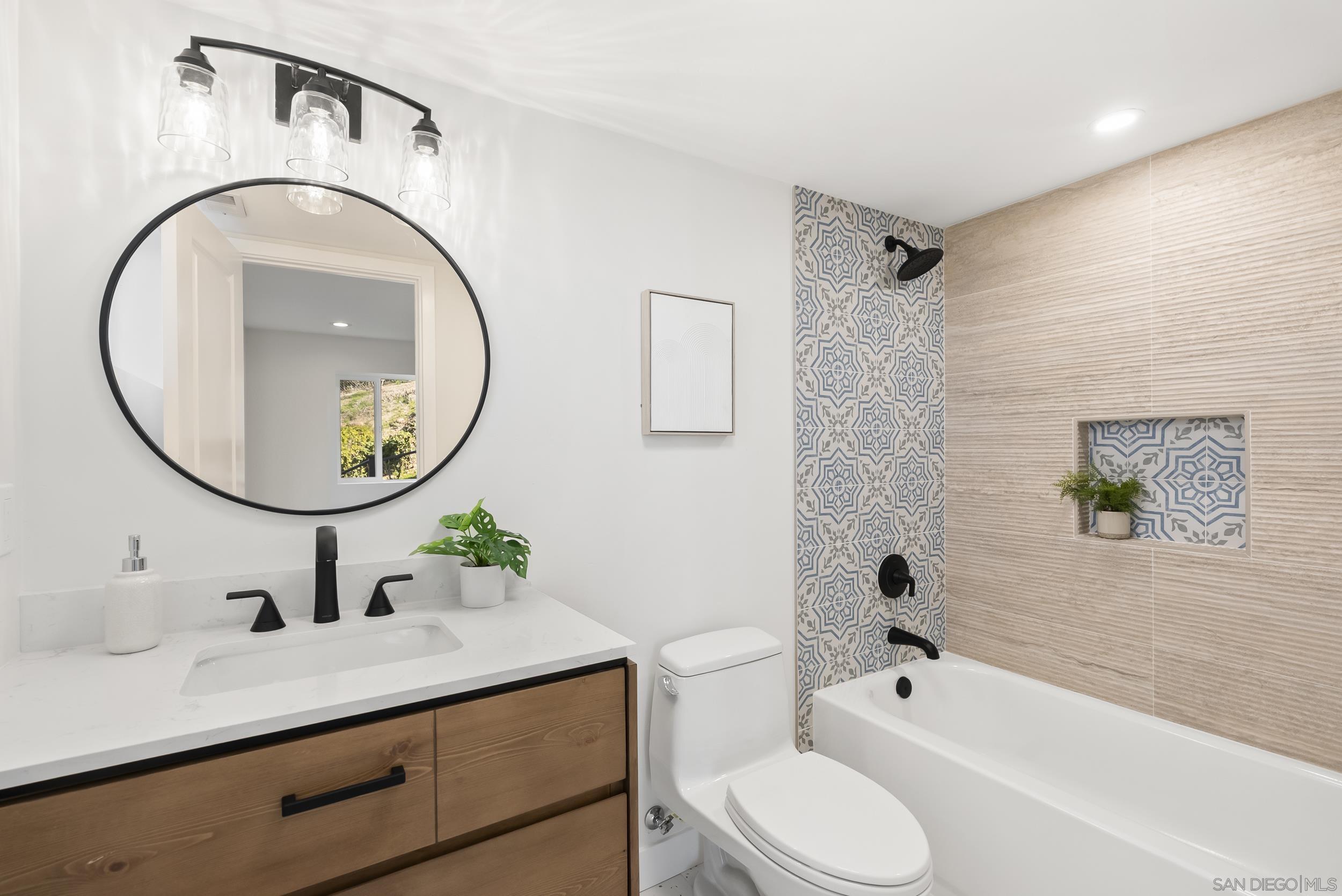 Detail Gallery Image 47 of 72 For 7875  Bellakaren Pl, La Jolla,  CA 92037 - 6 Beds | 4/1 Baths