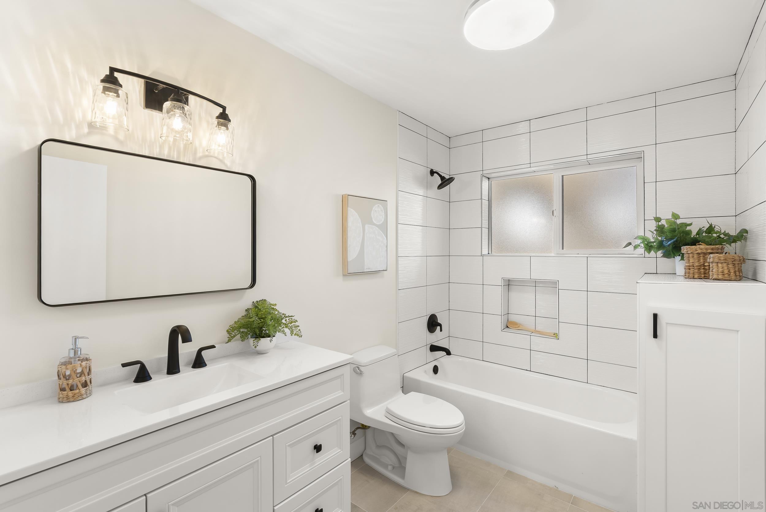 Detail Gallery Image 58 of 72 For 7875  Bellakaren Pl, La Jolla,  CA 92037 - 6 Beds | 4/1 Baths