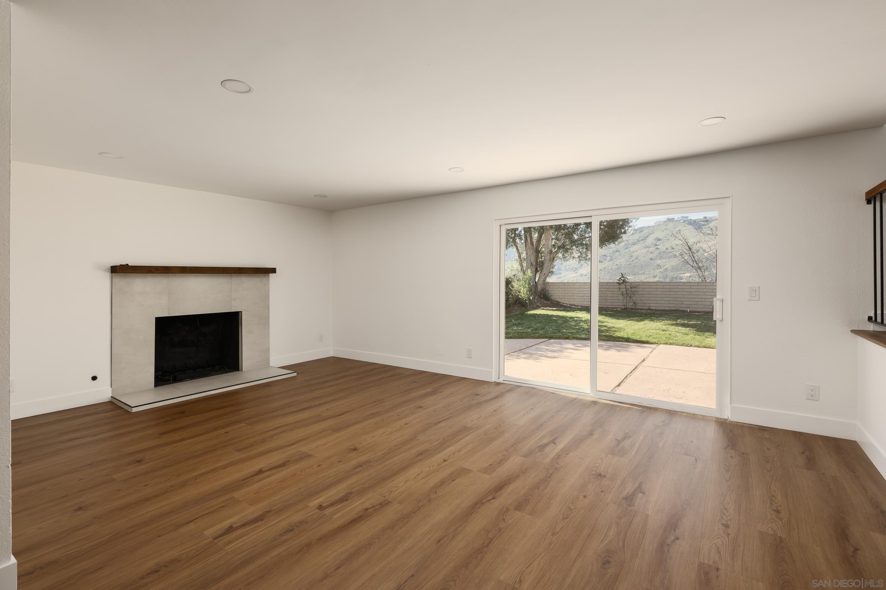 Detail Gallery Image 16 of 23 For 5522  Bloch St, San Diego,  CA 92122 - 4 Beds | 2/1 Baths