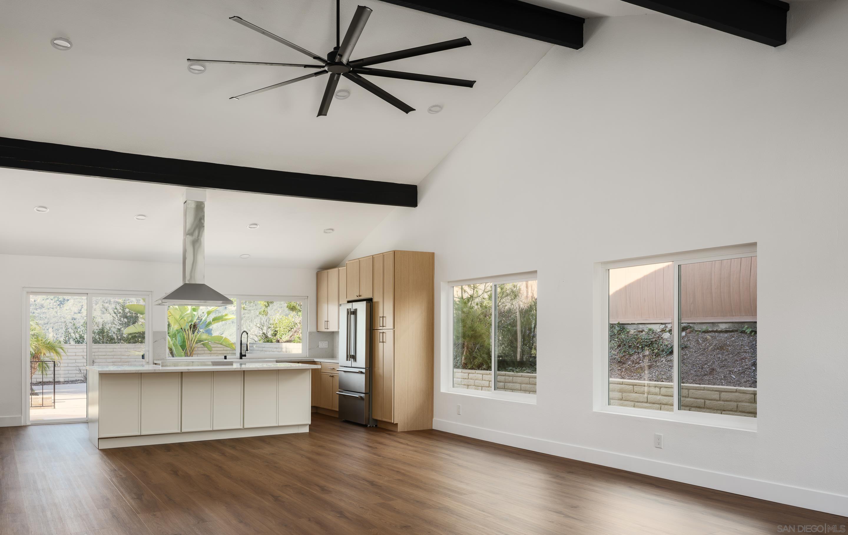 Detail Gallery Image 4 of 23 For 5522  Bloch St, San Diego,  CA 92122 - 4 Beds | 2/1 Baths