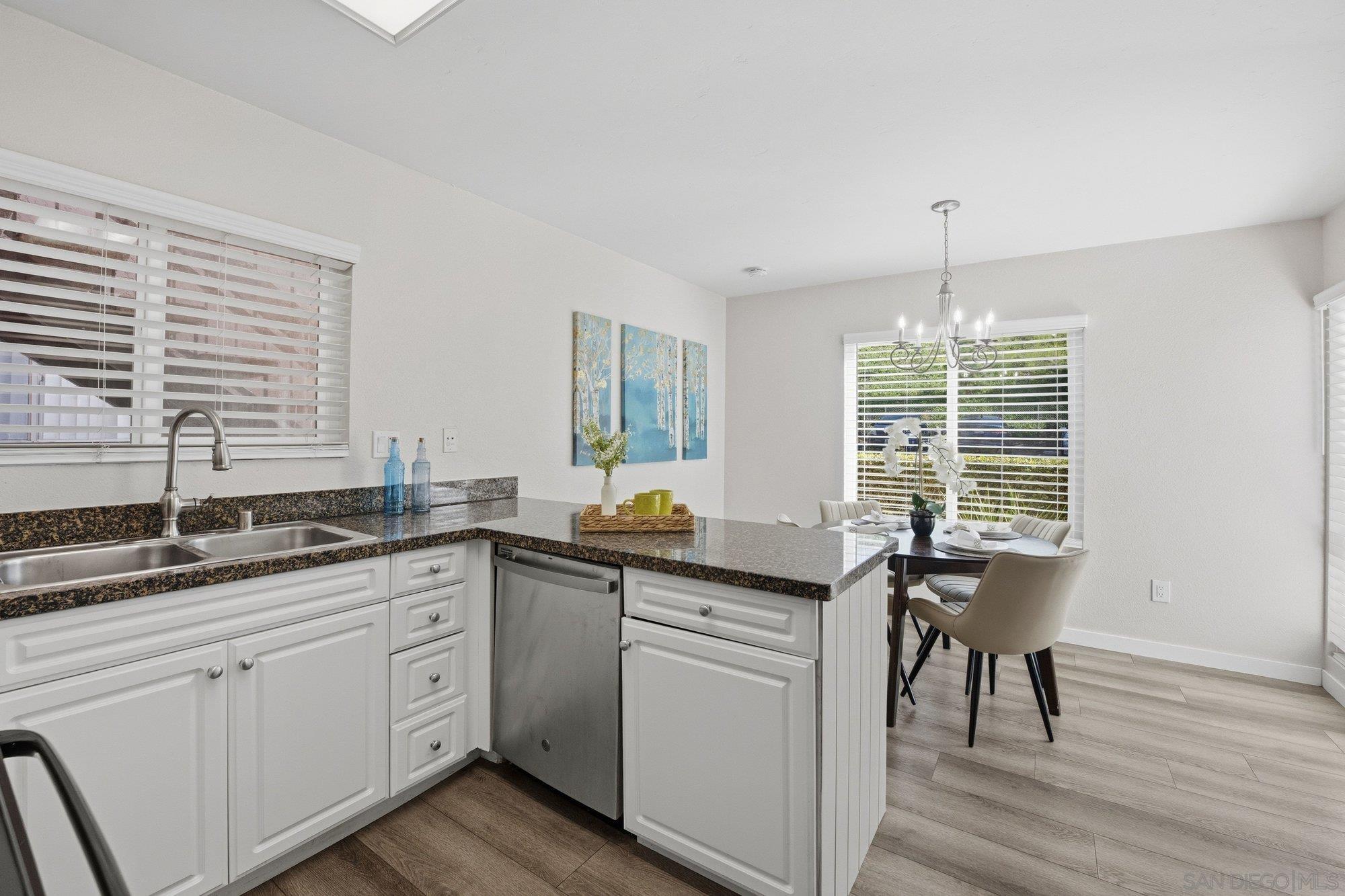Detail Gallery Image 13 of 23 For 17131 W Bernardo Dr  #102,  San Diego,  CA 92127 - 3 Beds | 2 Baths