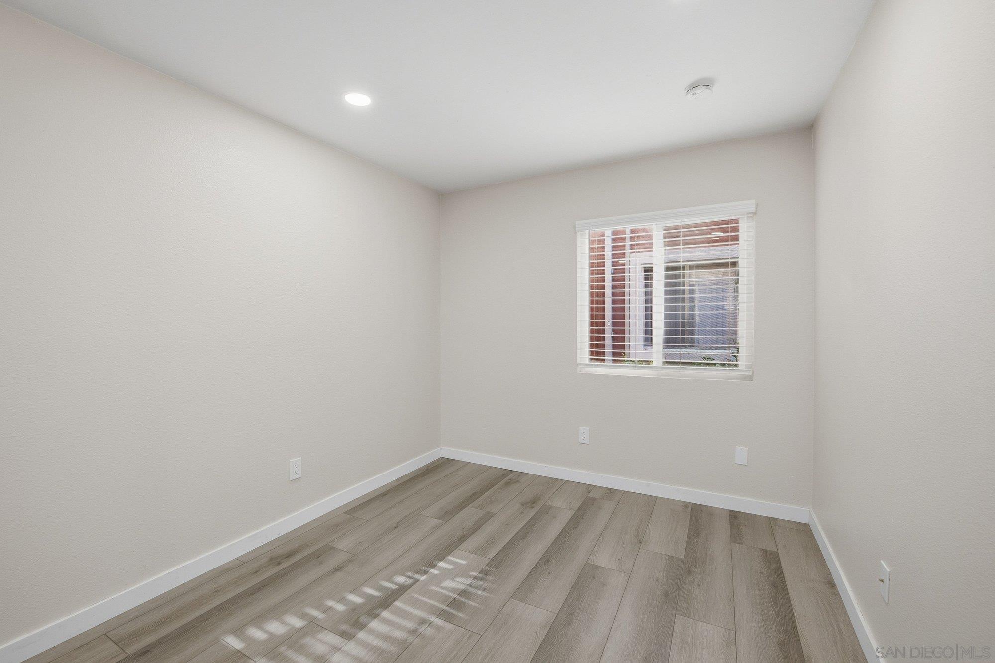 Detail Gallery Image 16 of 23 For 17131 W Bernardo Dr  #102,  San Diego,  CA 92127 - 3 Beds | 2 Baths