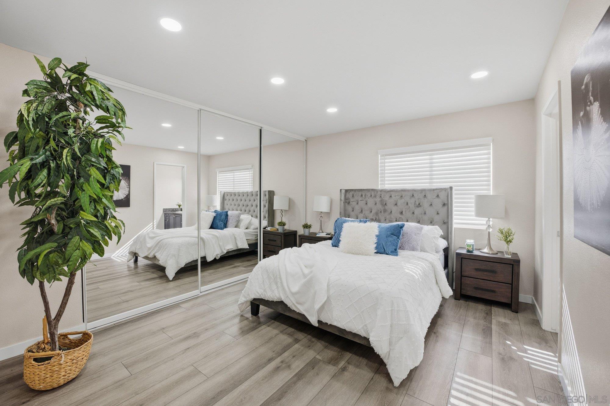 Detail Gallery Image 19 of 23 For 17131 W Bernardo Dr  #102,  San Diego,  CA 92127 - 3 Beds | 2 Baths