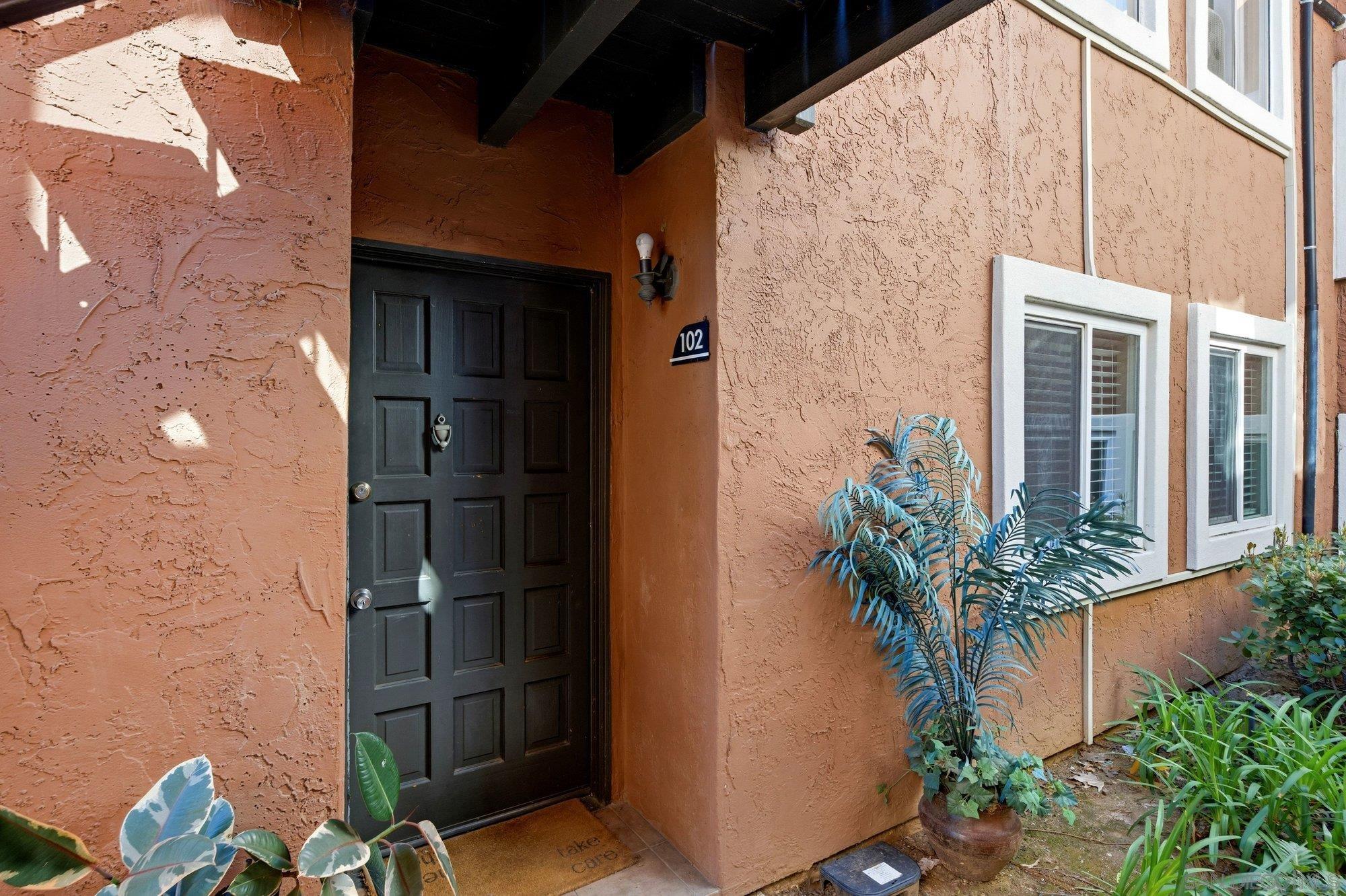 Detail Gallery Image 3 of 23 For 17131 W Bernardo Dr  #102,  San Diego,  CA 92127 - 3 Beds | 2 Baths