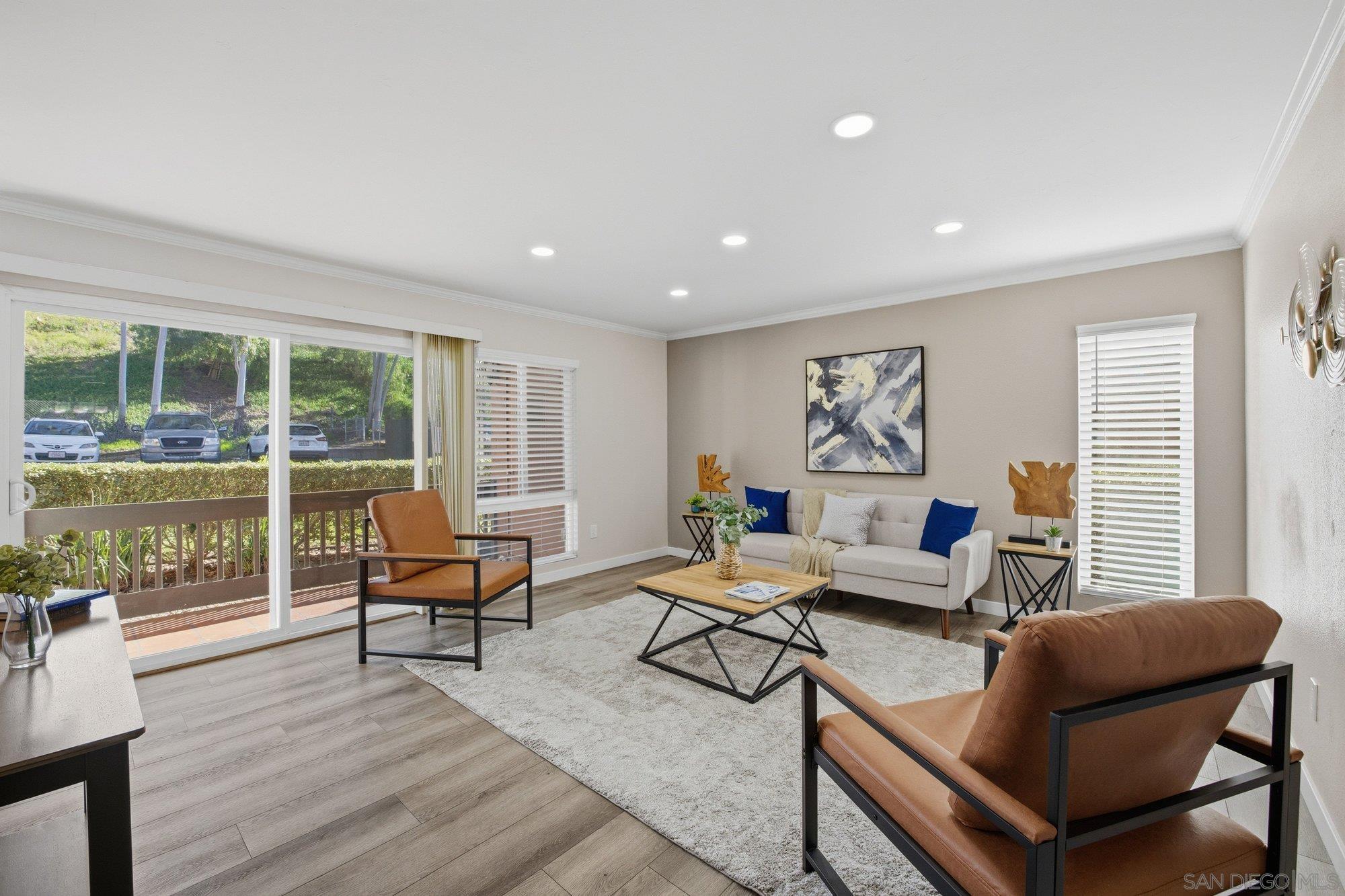 Detail Gallery Image 5 of 23 For 17131 W Bernardo Dr  #102,  San Diego,  CA 92127 - 3 Beds | 2 Baths