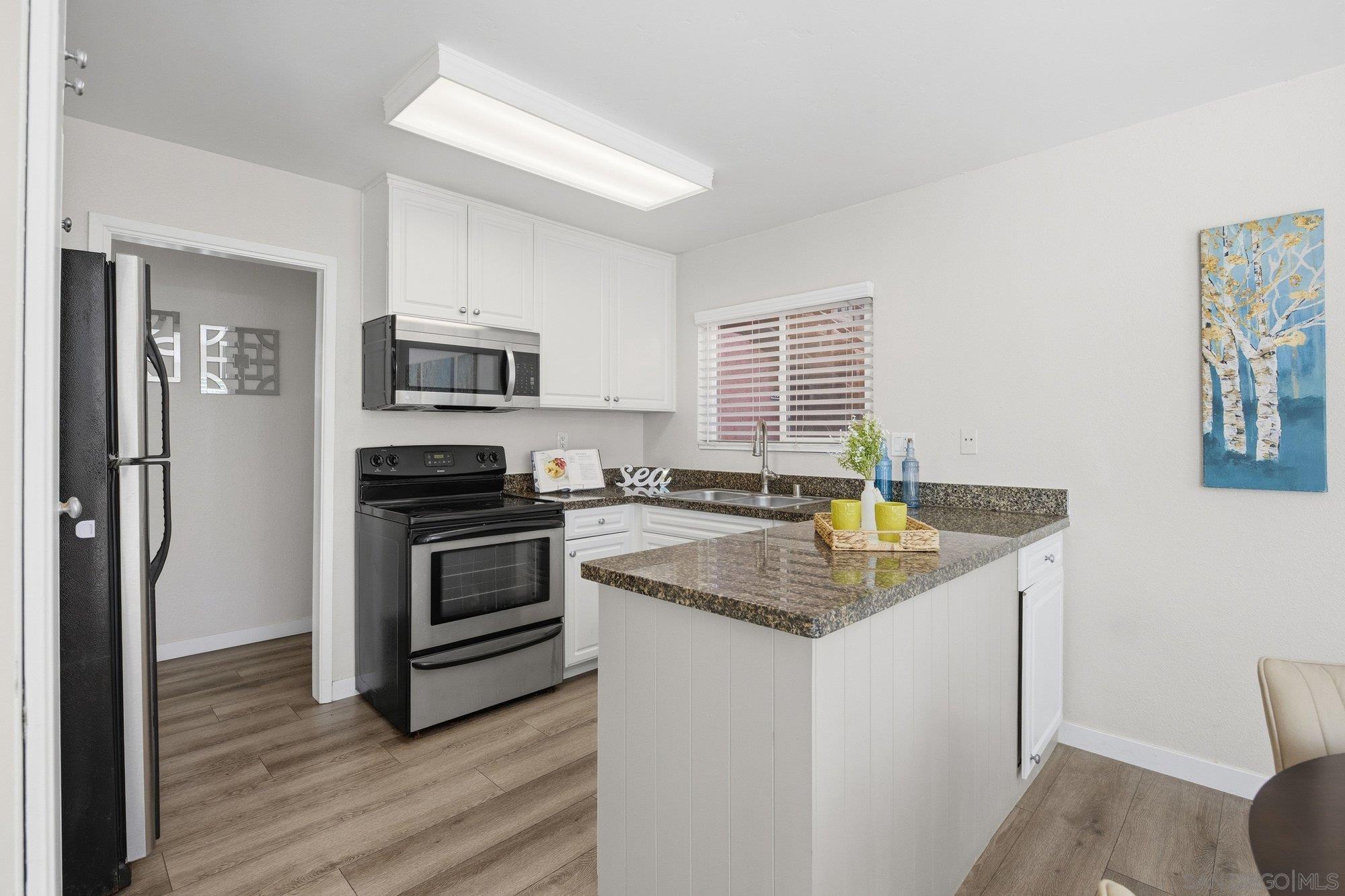 Detail Gallery Image 10 of 23 For 17131 W Bernardo Dr  #102,  San Diego,  CA 92127 - 3 Beds | 2 Baths