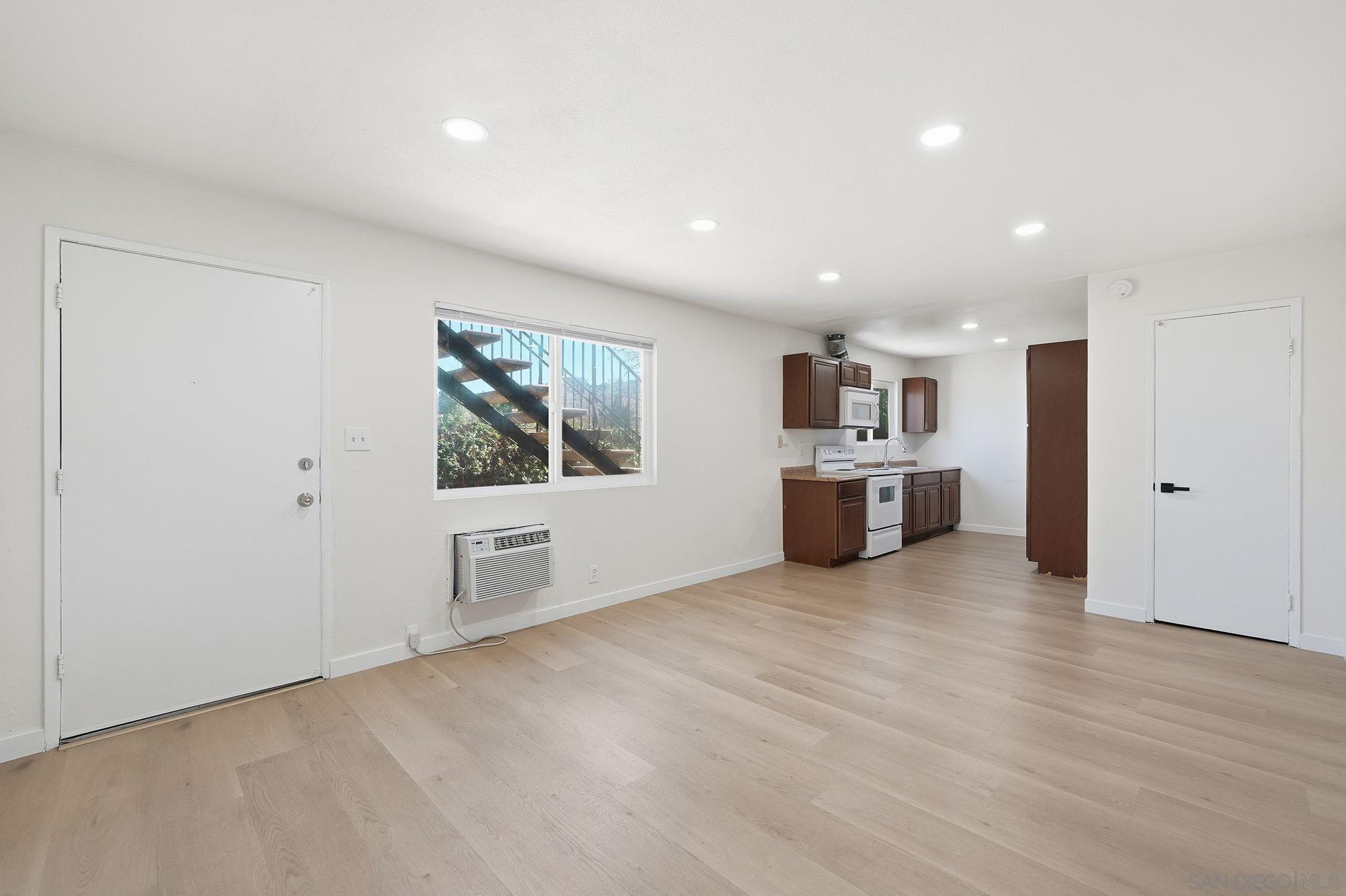 Detail Gallery Image 6 of 28 For 12621  Lindo Lane, Lakeside,  CA 92040 - – Beds | – Baths