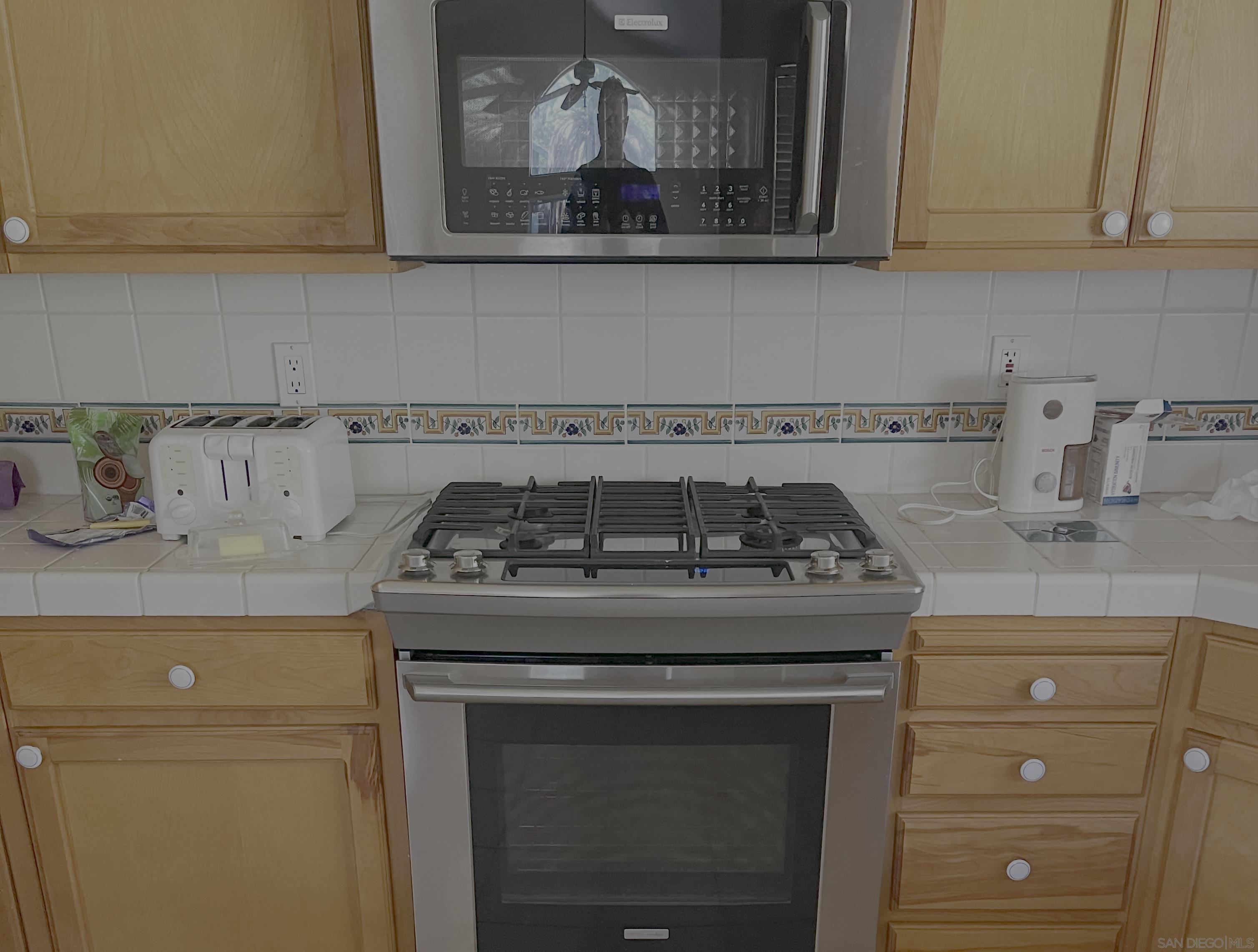 Detail Gallery Image 9 of 15 For 32906  Rincon Rancho Rd, Pauma Valley,  CA 92061 - 3 Beds | 3 Baths