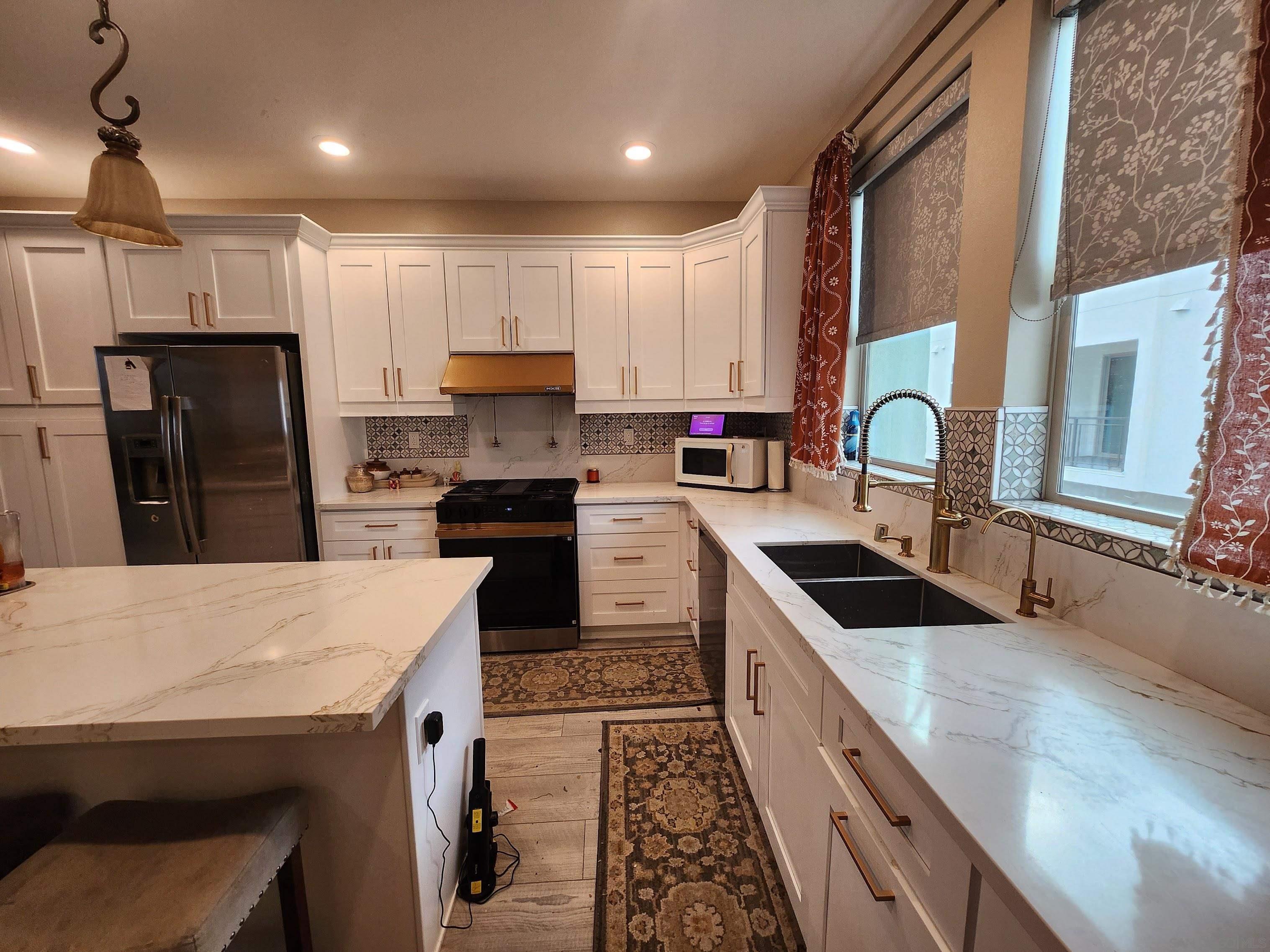 Detail Gallery Image 11 of 37 For 16755  Coyote Bush Dr  93, San Diego,  CA 92127 - 3 Beds | 3 Baths