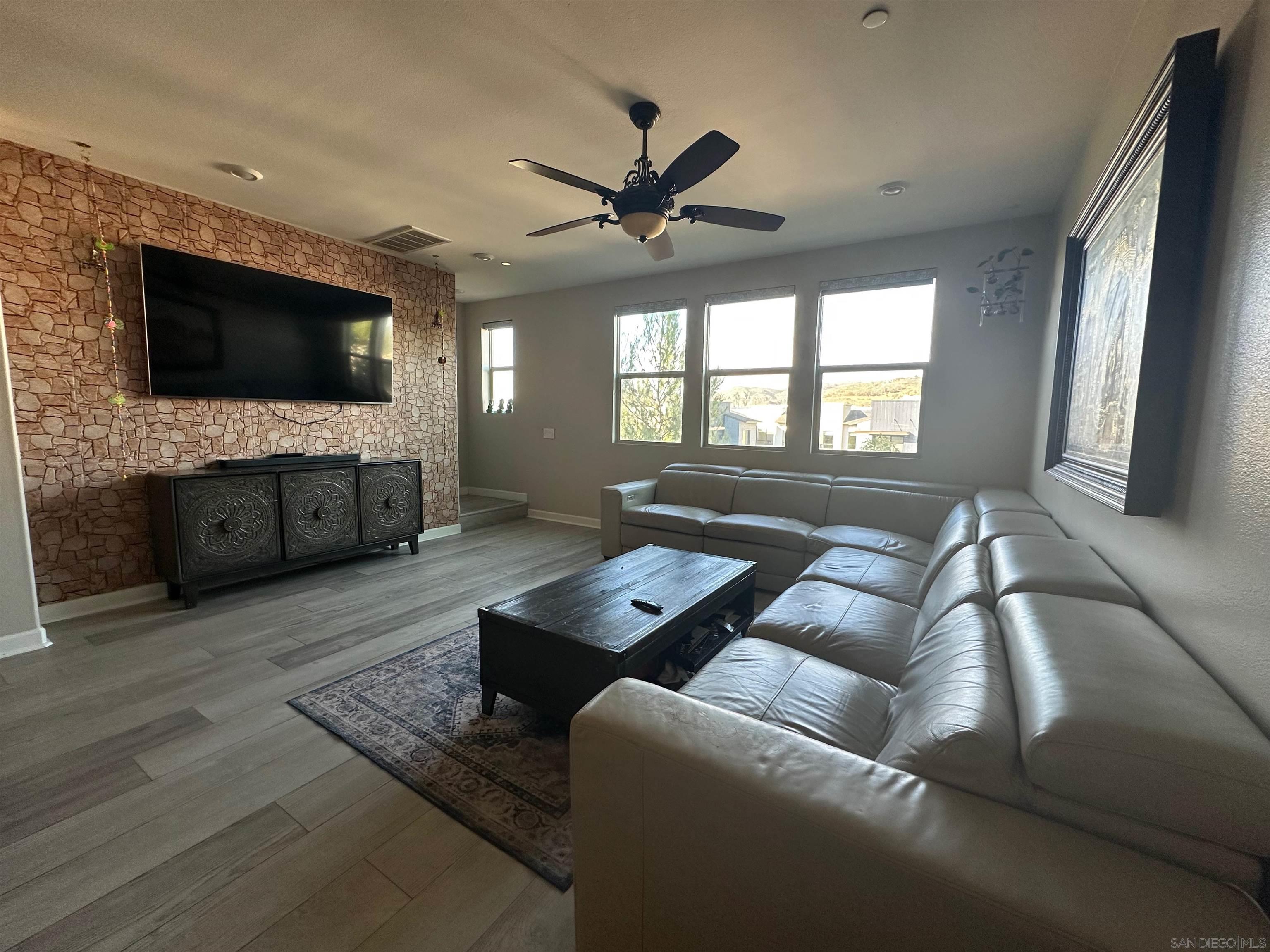 Detail Gallery Image 8 of 37 For 16755  Coyote Bush Dr  93, San Diego,  CA 92127 - 3 Beds | 3 Baths