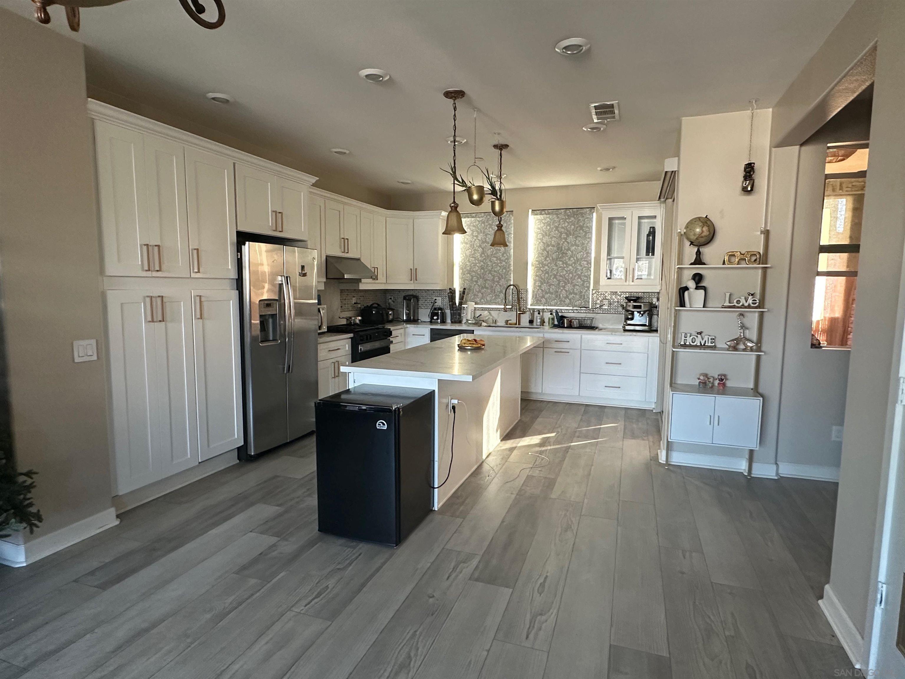 Detail Gallery Image 9 of 37 For 16755  Coyote Bush Dr  93, San Diego,  CA 92127 - 3 Beds | 3 Baths