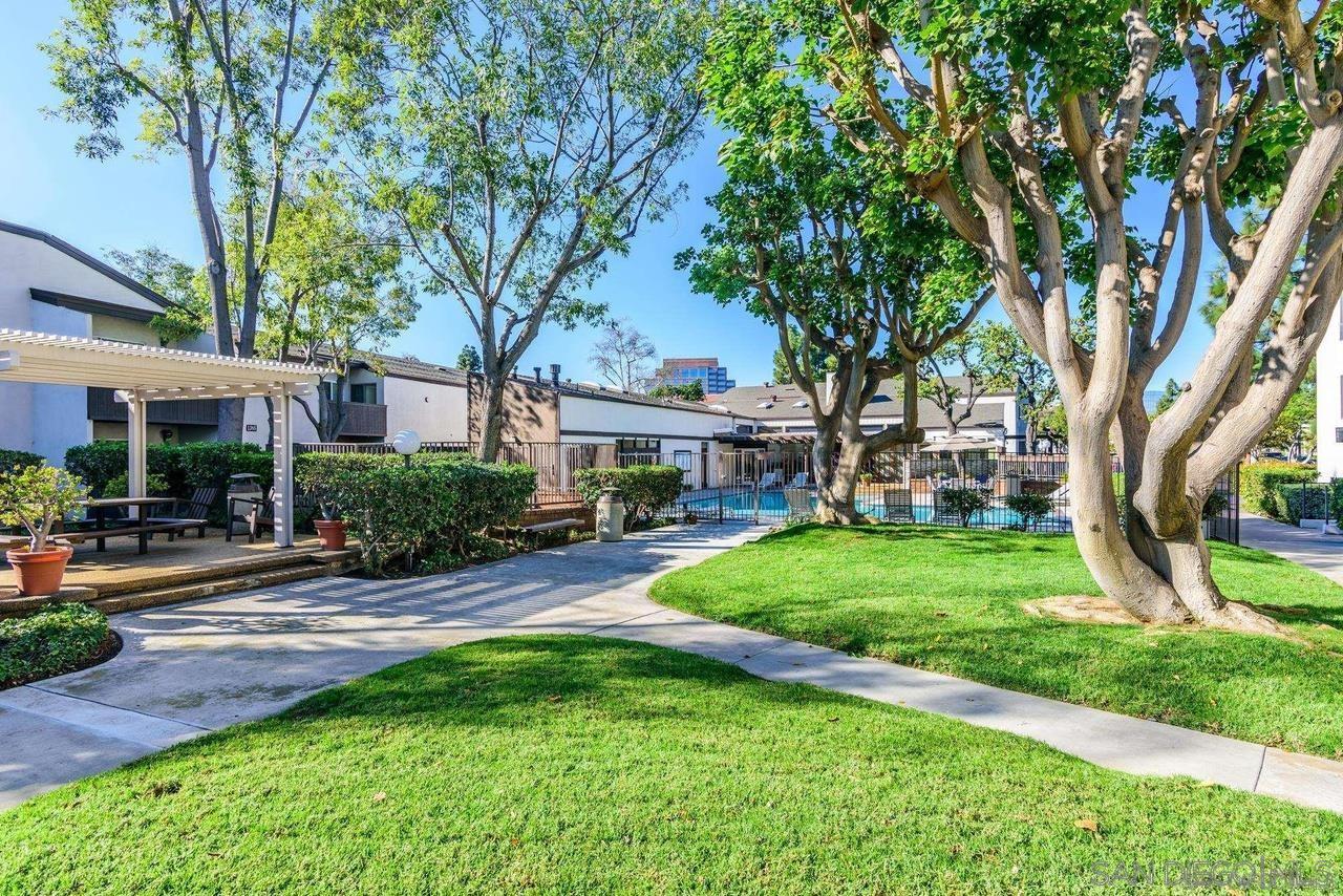 Detail Gallery Image 5 of 17 For 8009  Caminito De Pizza  #H,  San Diego,  CA 92108 - 2 Beds | 1 Baths