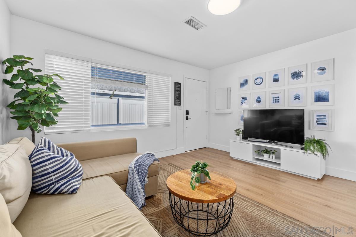 Detail Gallery Image 11 of 30 For 127 W Saxon, San Gabriel,  CA 91776 - – Beds | – Baths