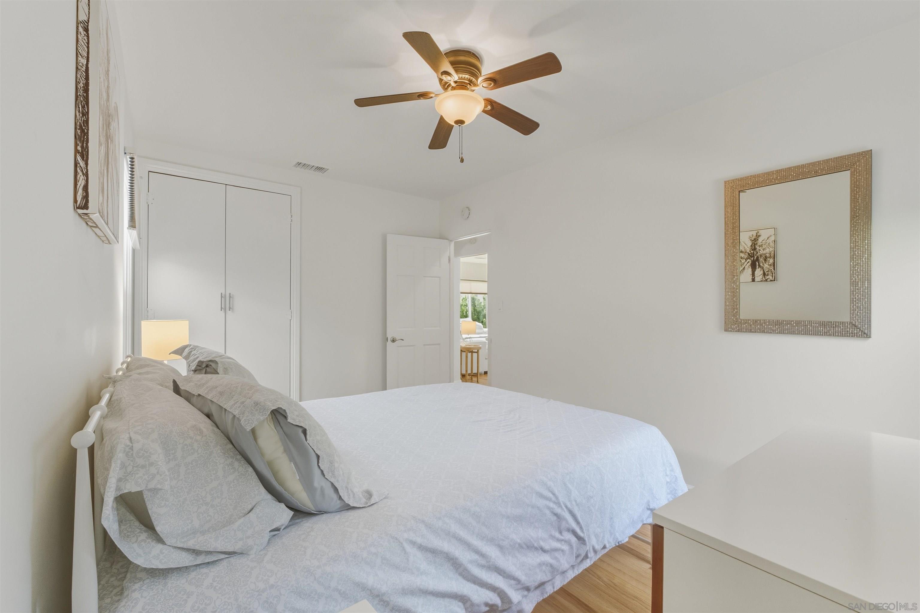 Detail Gallery Image 17 of 55 For 1066-68  Emerald St, San Diego,  CA 92109 - – Beds | – Baths