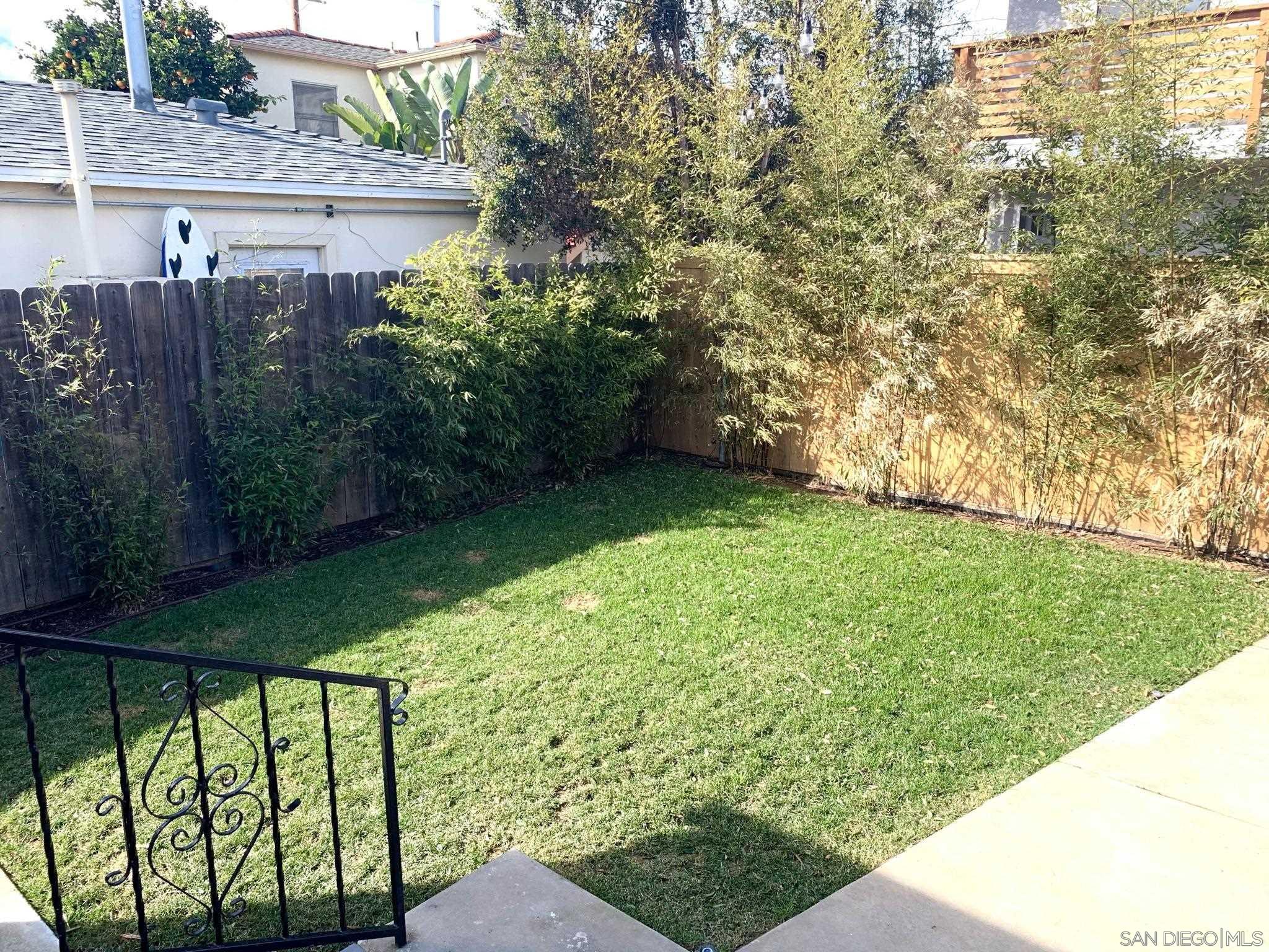 Detail Gallery Image 24 of 55 For 1066-68  Emerald St, San Diego,  CA 92109 - – Beds | – Baths