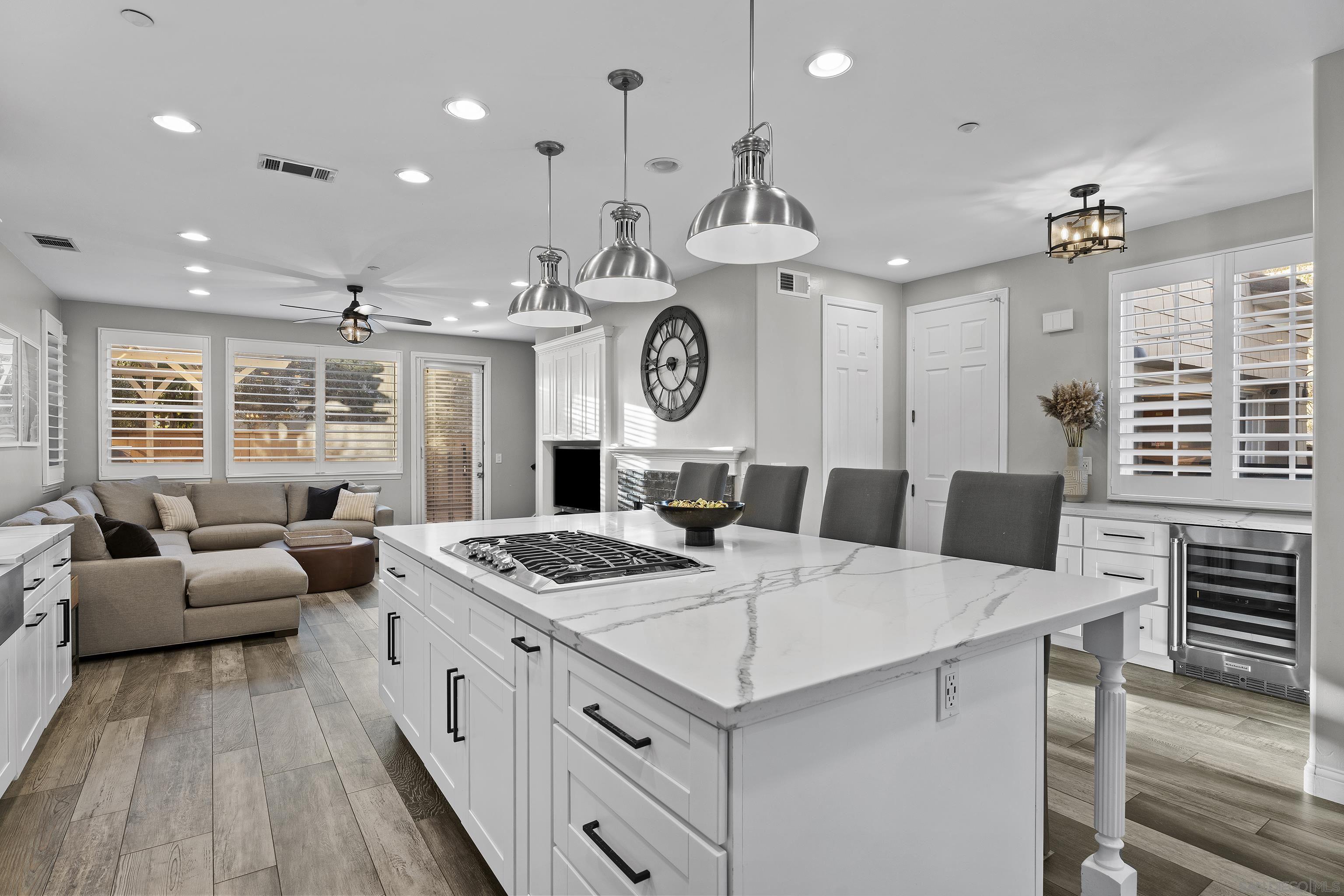 Detail Gallery Image 12 of 36 For 576  Samuel Court, Encinitas,  CA 92024 - 5 Beds | 4 Baths