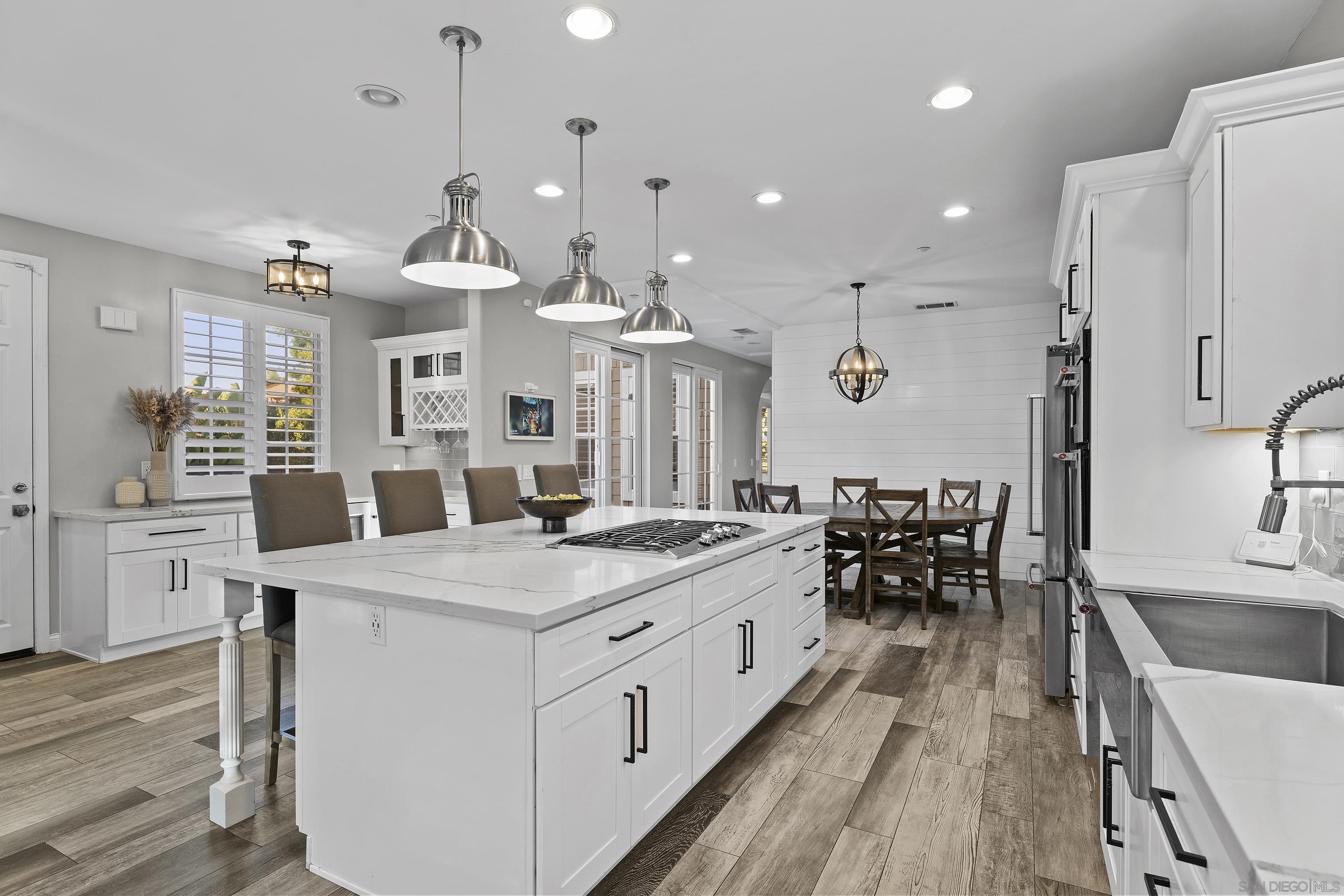 Detail Gallery Image 13 of 36 For 576  Samuel Court, Encinitas,  CA 92024 - 5 Beds | 4 Baths