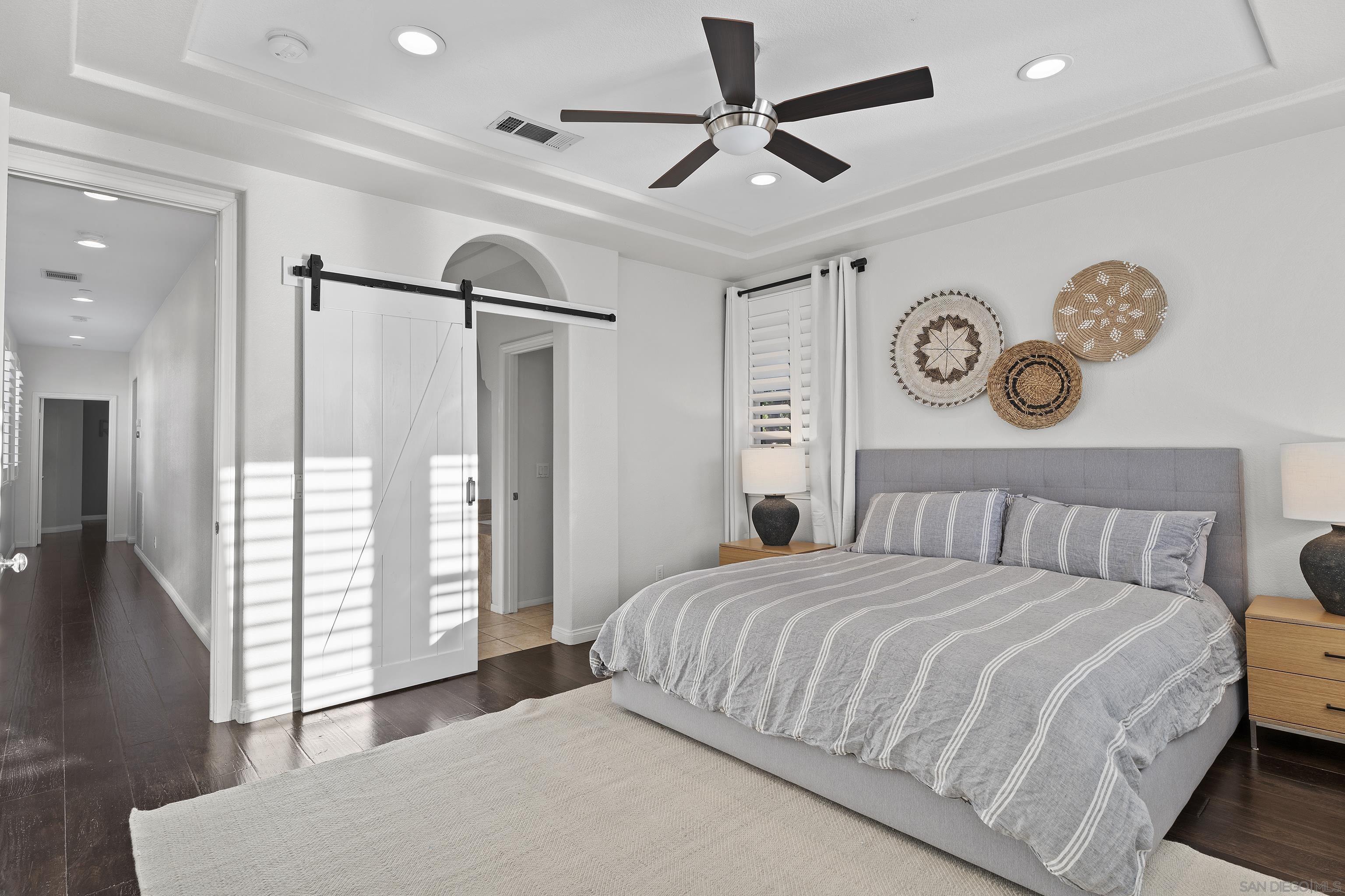 Detail Gallery Image 4 of 36 For 576  Samuel Court, Encinitas,  CA 92024 - 5 Beds | 4 Baths