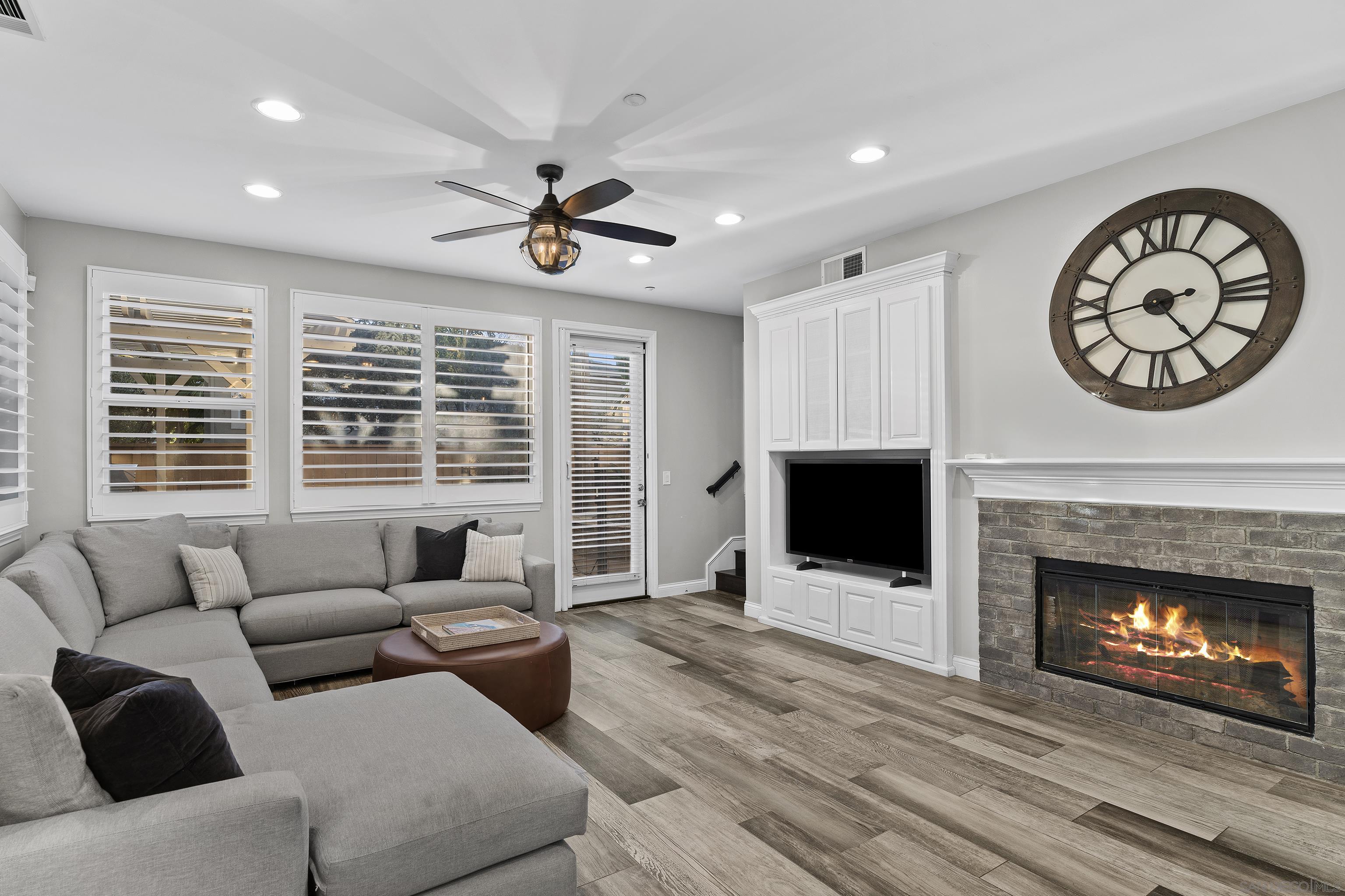 Detail Gallery Image 8 of 36 For 576  Samuel Court, Encinitas,  CA 92024 - 5 Beds | 4 Baths