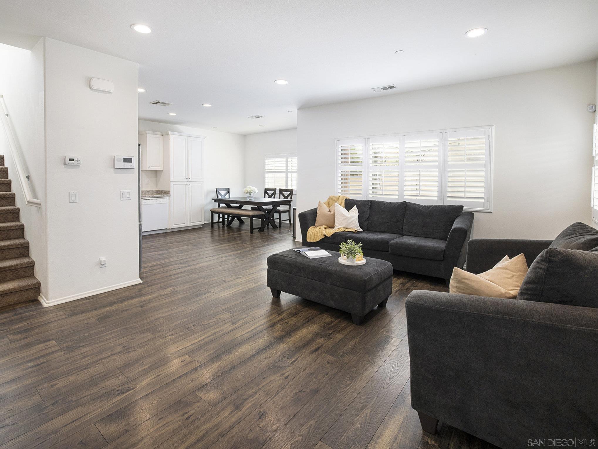 Detail Gallery Image 5 of 31 For 35406  Brown Galloway Ln, Fallbrook,  CA 92028 - 3 Beds | 2/1 Baths