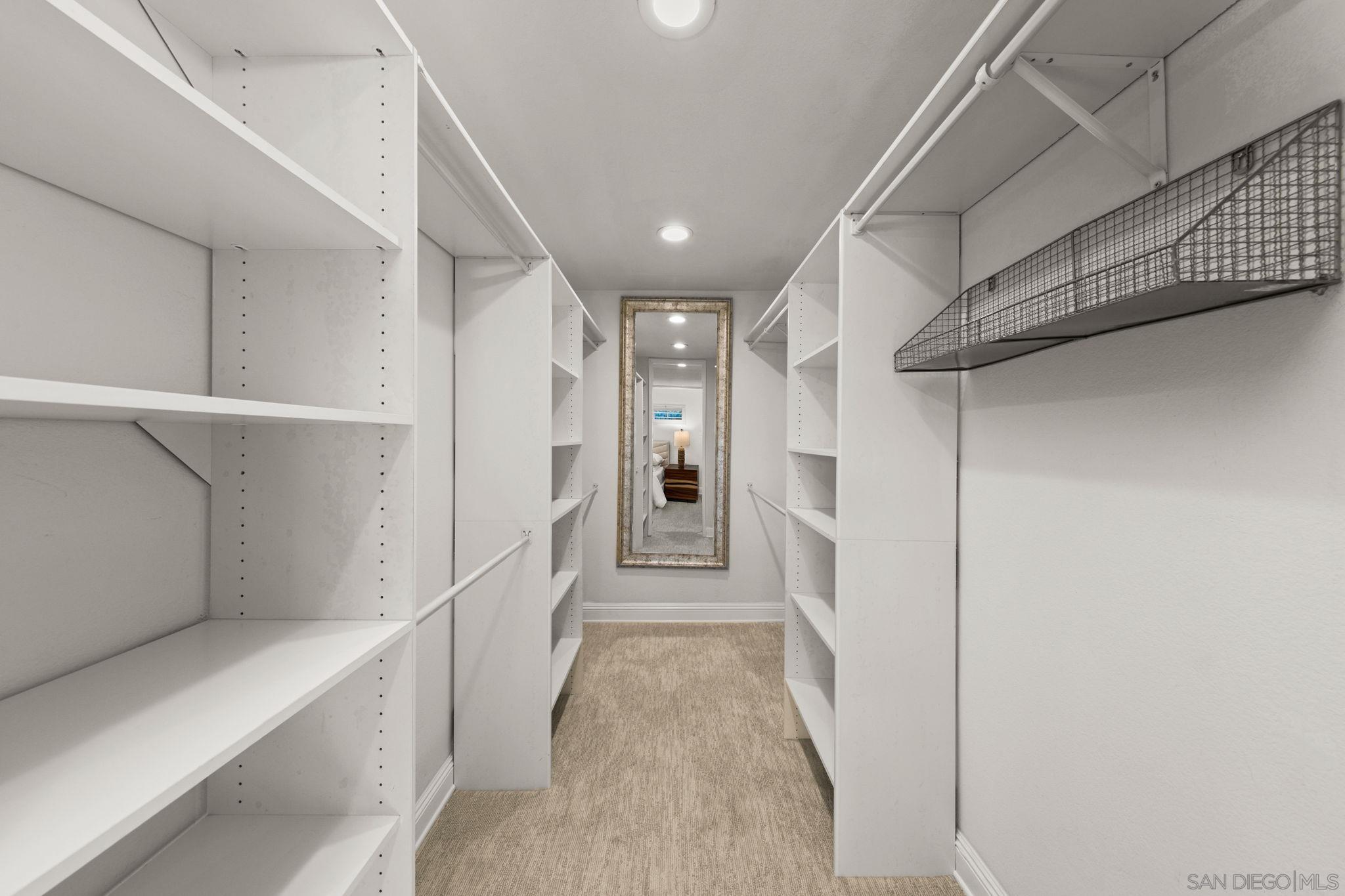 Detail Gallery Image 27 of 58 For 1525  Willow St, San Diego,  CA 92106 - 4 Beds | 4 Baths