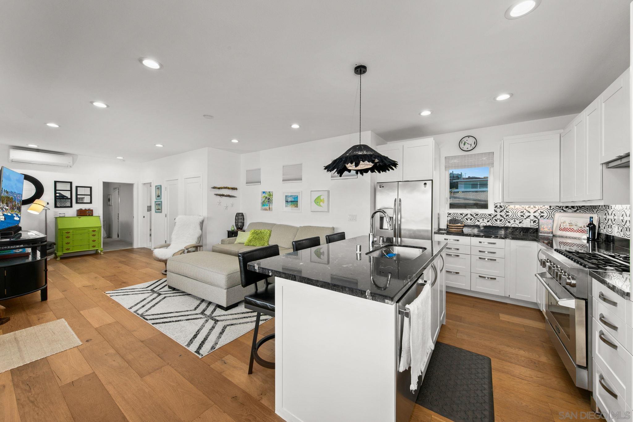 Detail Gallery Image 38 of 58 For 1525  Willow St, San Diego,  CA 92106 - 4 Beds | 4 Baths