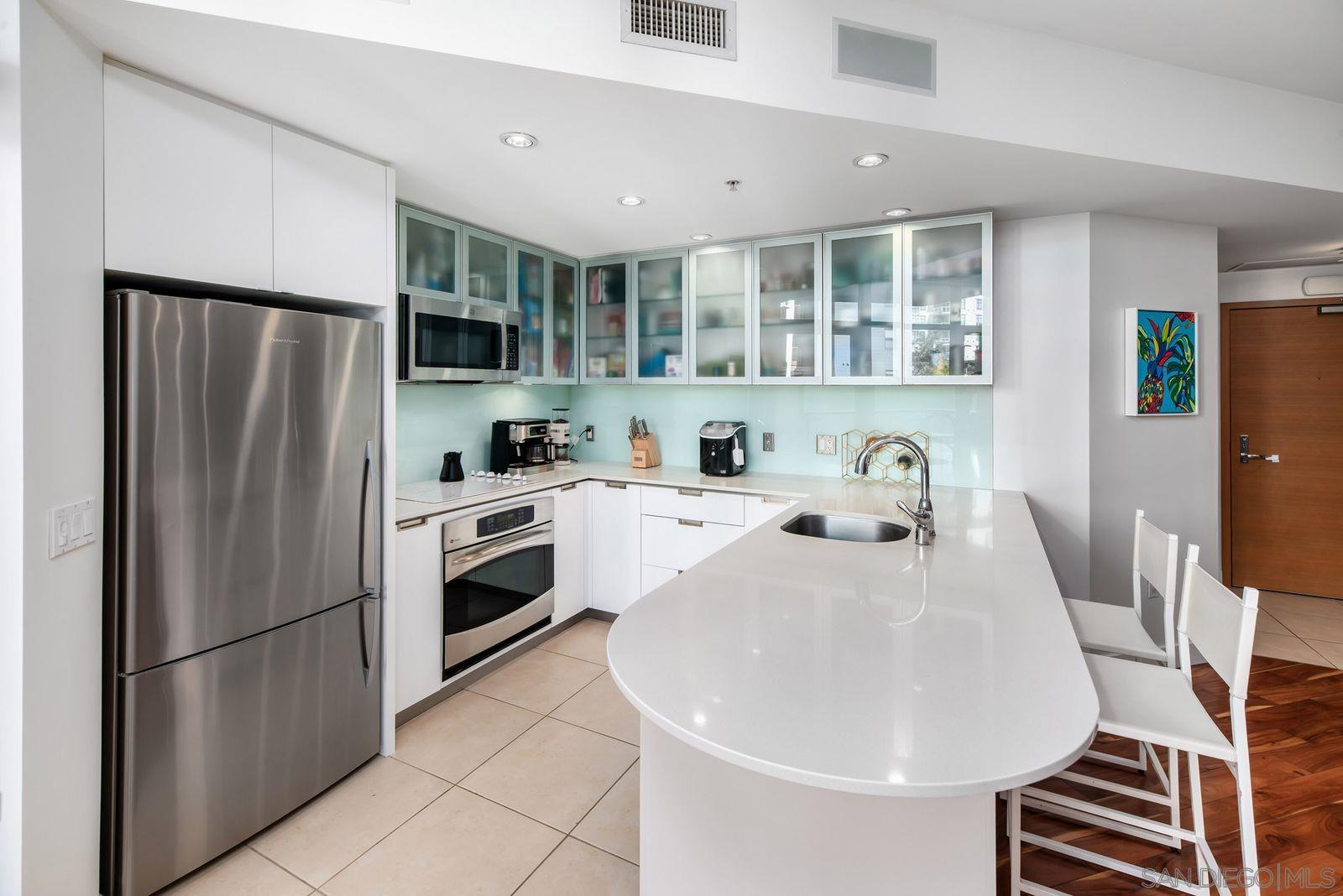 Detail Gallery Image 3 of 24 For 1441  9th Ave  #301,  San Diego,  CA 92101 - 2 Beds | 2 Baths