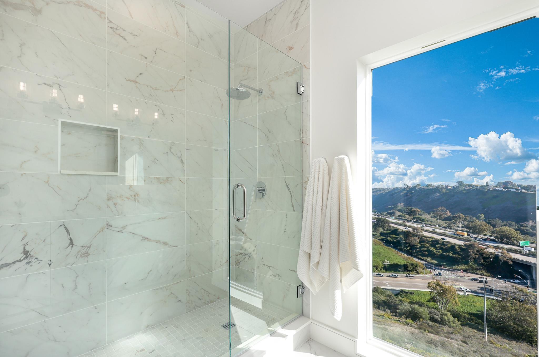 Detail Gallery Image 15 of 50 For 7901  Avenida Kirjah, La Jolla,  CA 92037 - 6 Beds | 6/1 Baths