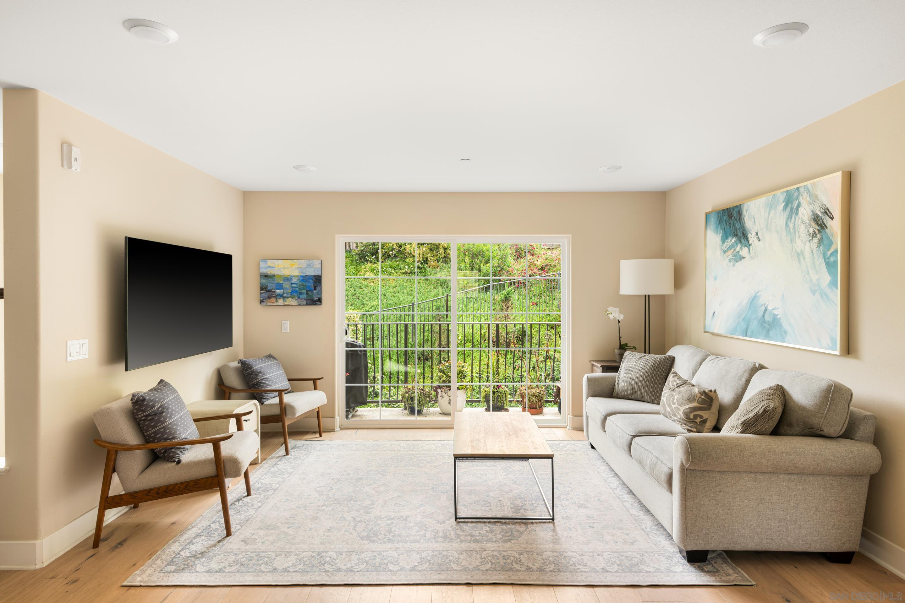 Detail Gallery Image 15 of 32 For 2406  Torrey Pines Rd  #152,  La Jolla,  CA 92037 - 3 Beds | 2/1 Baths