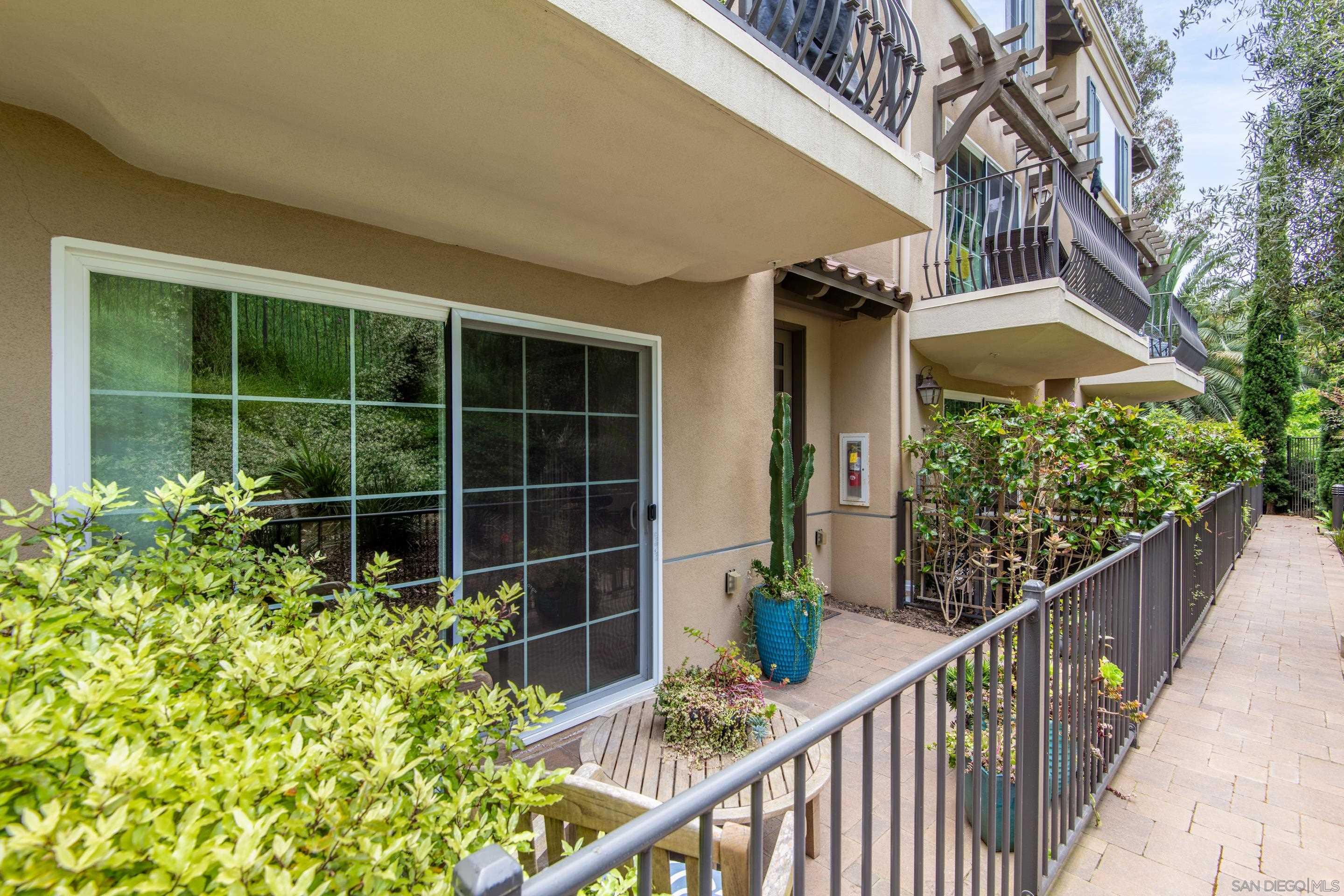 Detail Gallery Image 27 of 32 For 2406  Torrey Pines Rd  #152,  La Jolla,  CA 92037 - 3 Beds | 2/1 Baths