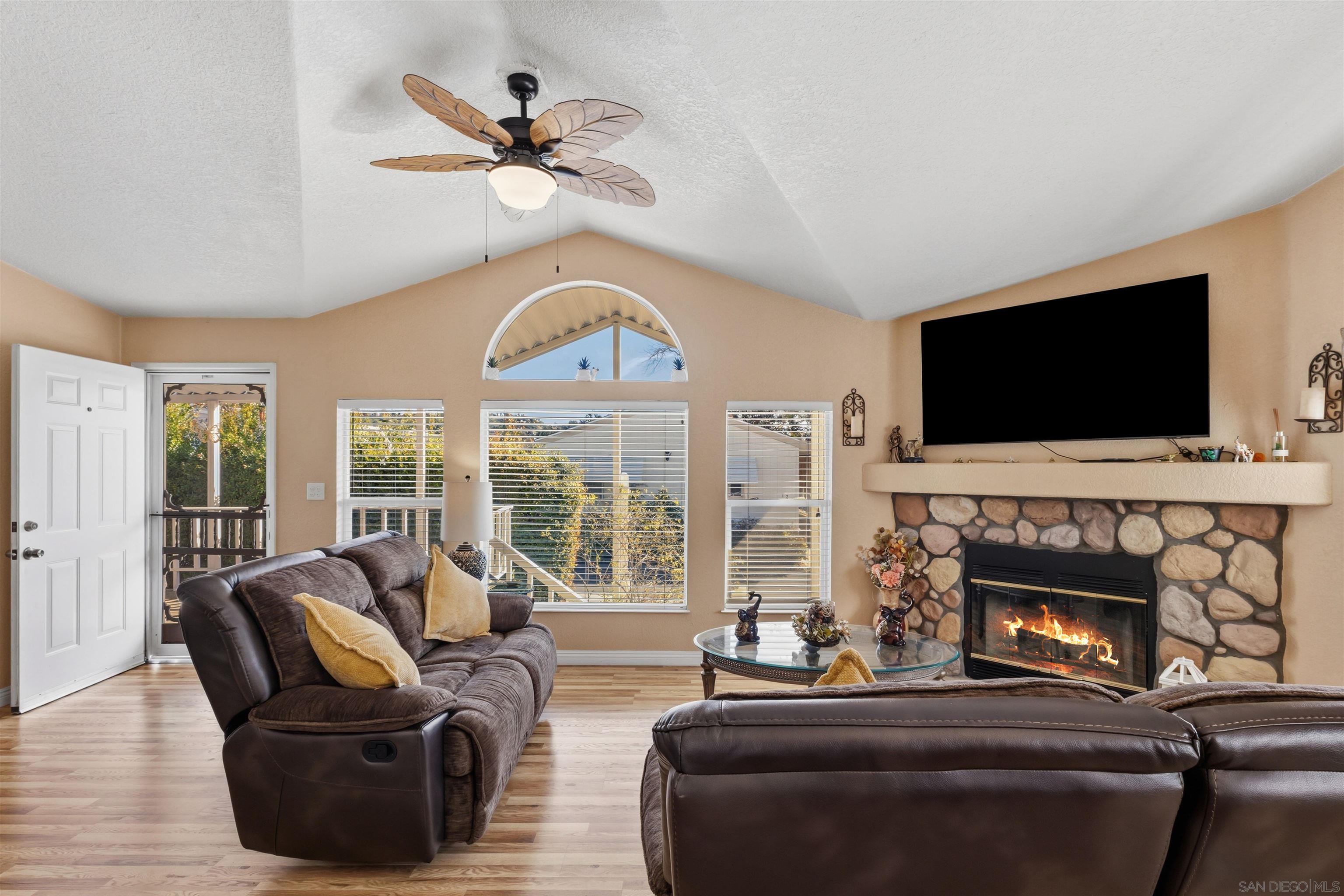 Detail Gallery Image 4 of 27 For 12250  Vista Del Cajon Rd.  #SPACE #25,  El Cajon,  CA 92021 - 2 Beds | 2 Baths