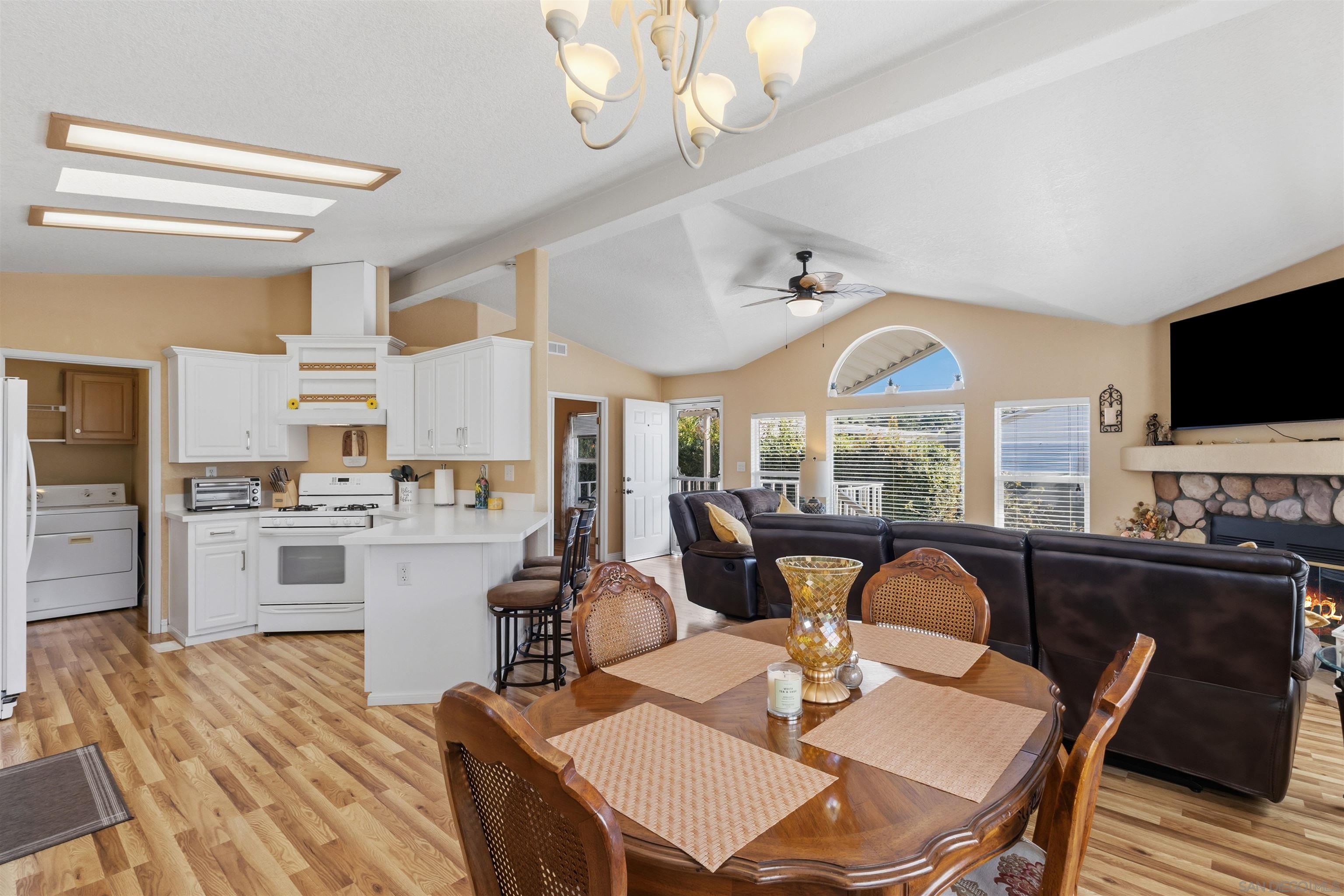 Detail Gallery Image 6 of 27 For 12250  Vista Del Cajon Rd.  #SPACE #25,  El Cajon,  CA 92021 - 2 Beds | 2 Baths